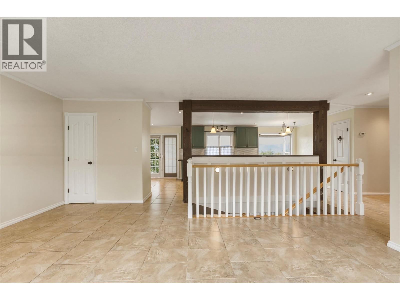 6864 Bryden Road Property Photo 12