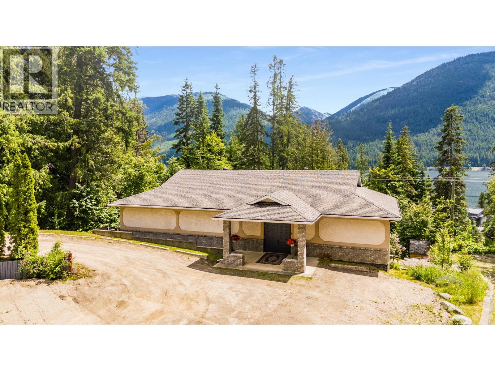 5648 Longbeach Road Property Photo 1