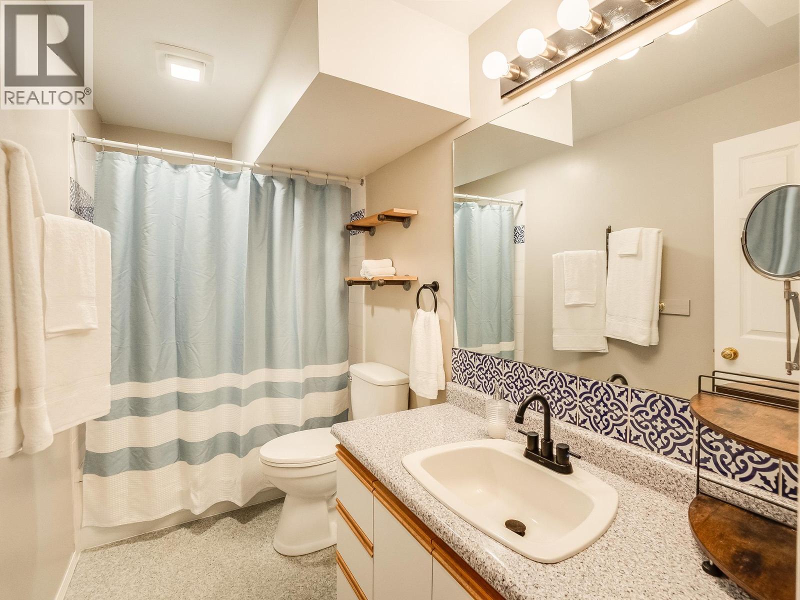 5648 Longbeach Road Property Photo 15
