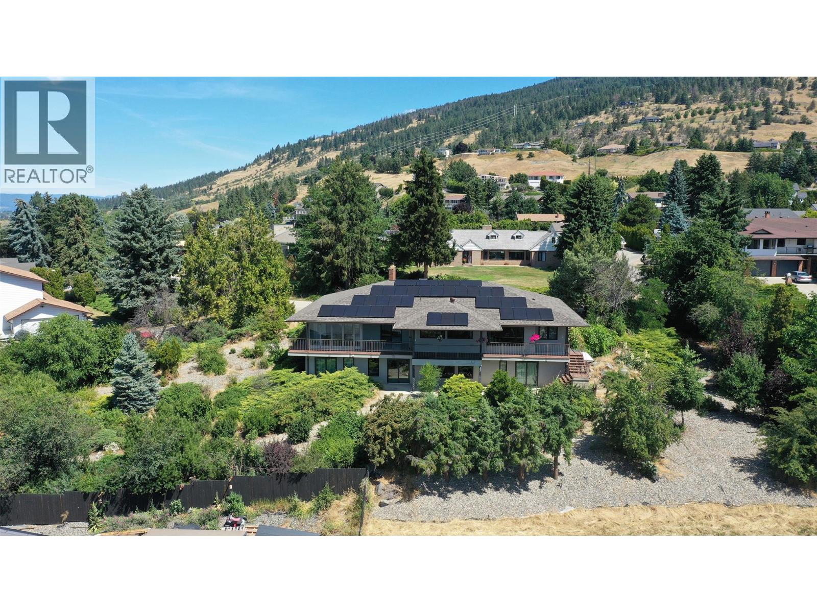 460 Crestview Drive Property Photo 1