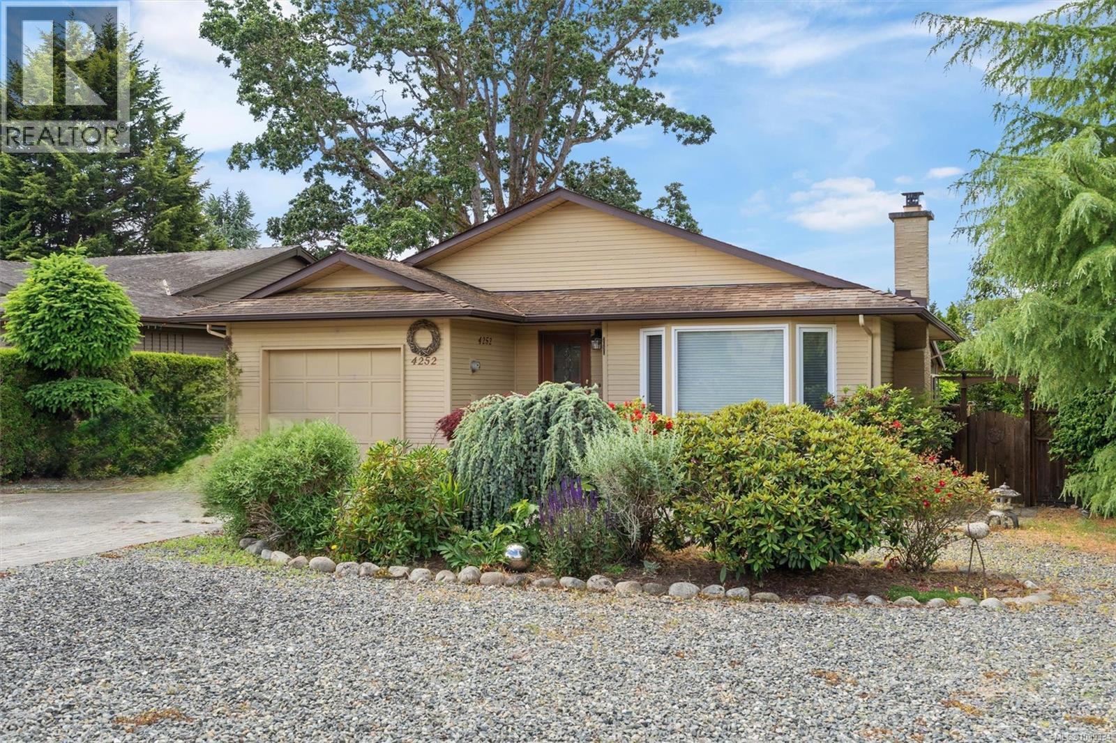 4252 Panorama Dr Property Photo 1