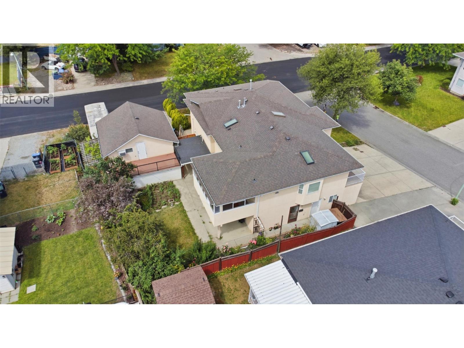 417 Wigglesworth Crescent Property Photo 4