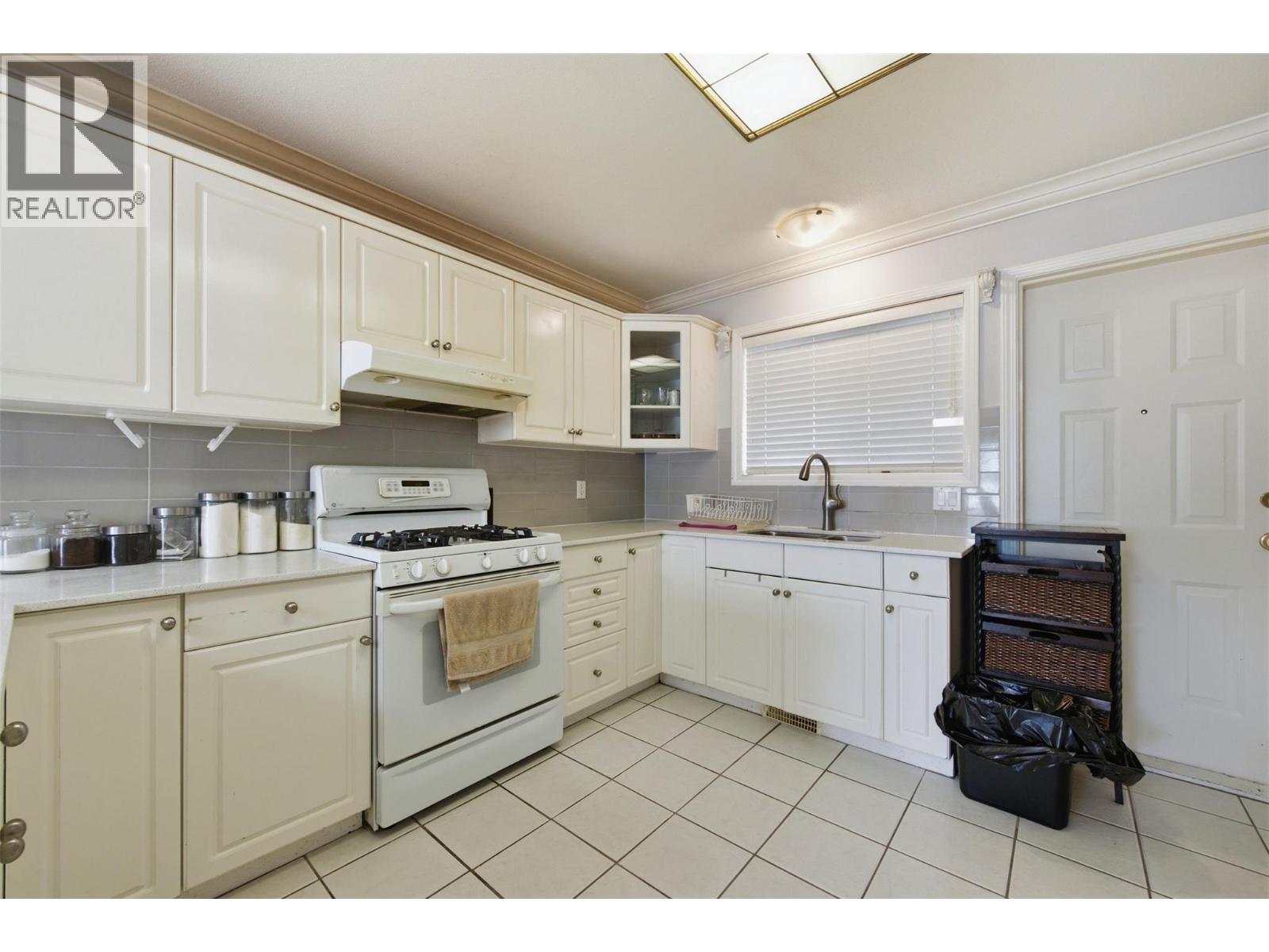 417 Wigglesworth Crescent Property Photo 27
