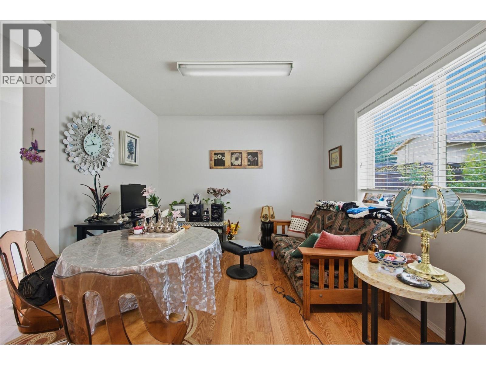 417 Wigglesworth Crescent Property Photo 32