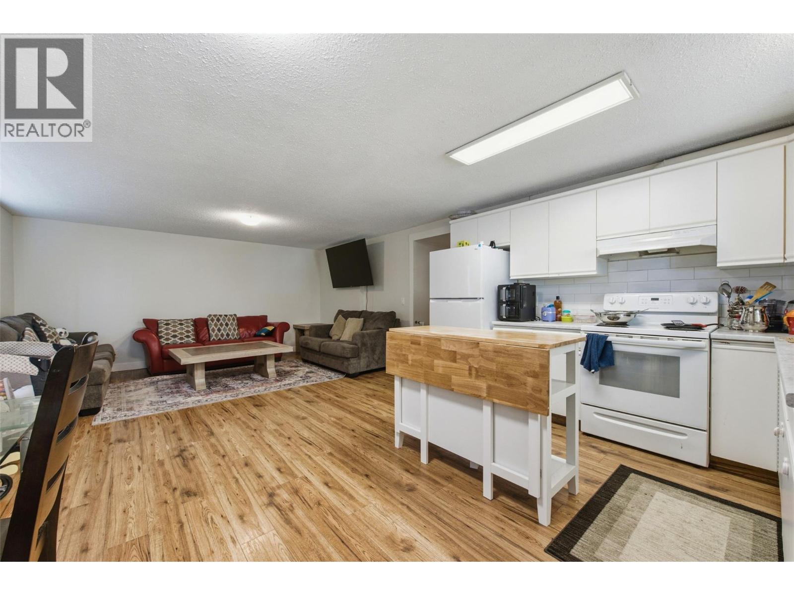 417 Wigglesworth Crescent Property Photo 36