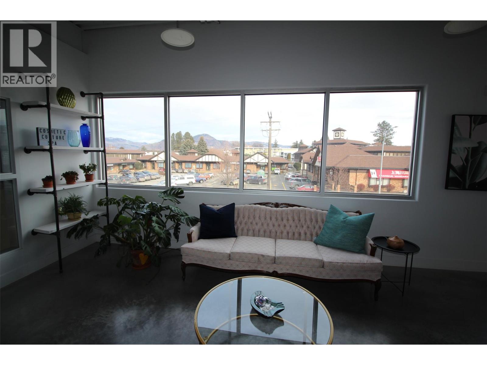 1300 Summit Drive Property Photo 71