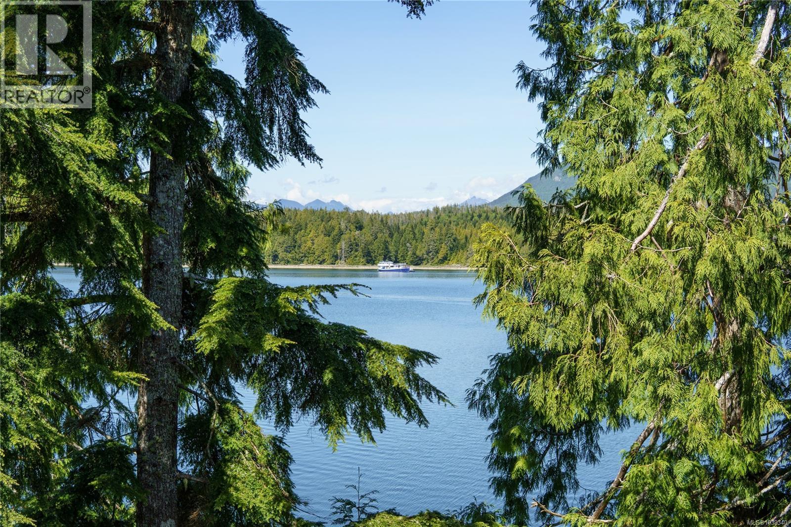 607 1971 HARBOUR Dr Property Photo 1