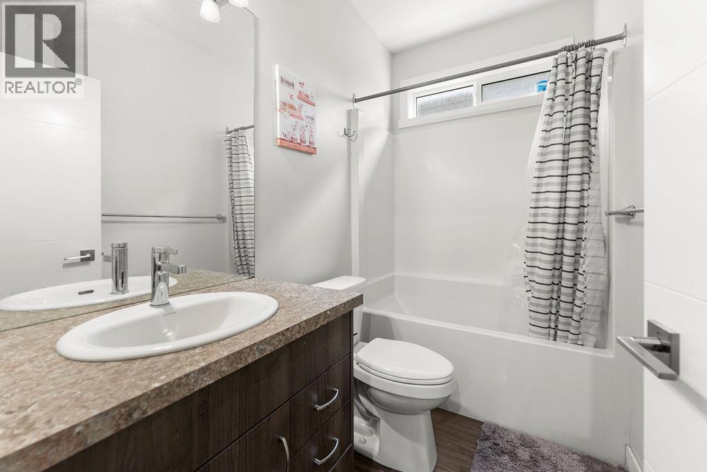 1065 Edgehill Place Property Photo 33