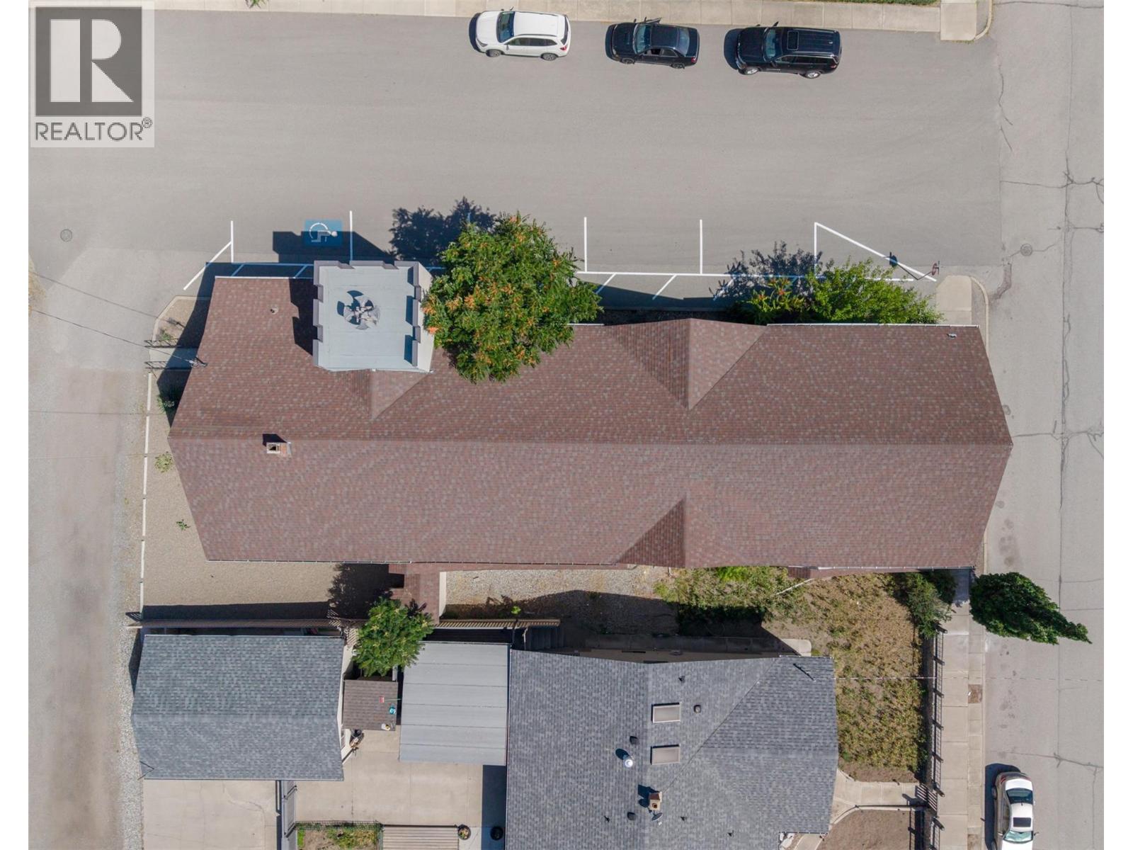 511 Church Avenue Property Photo 3