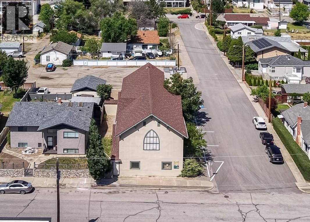 511 Church Avenue Property Photo 4