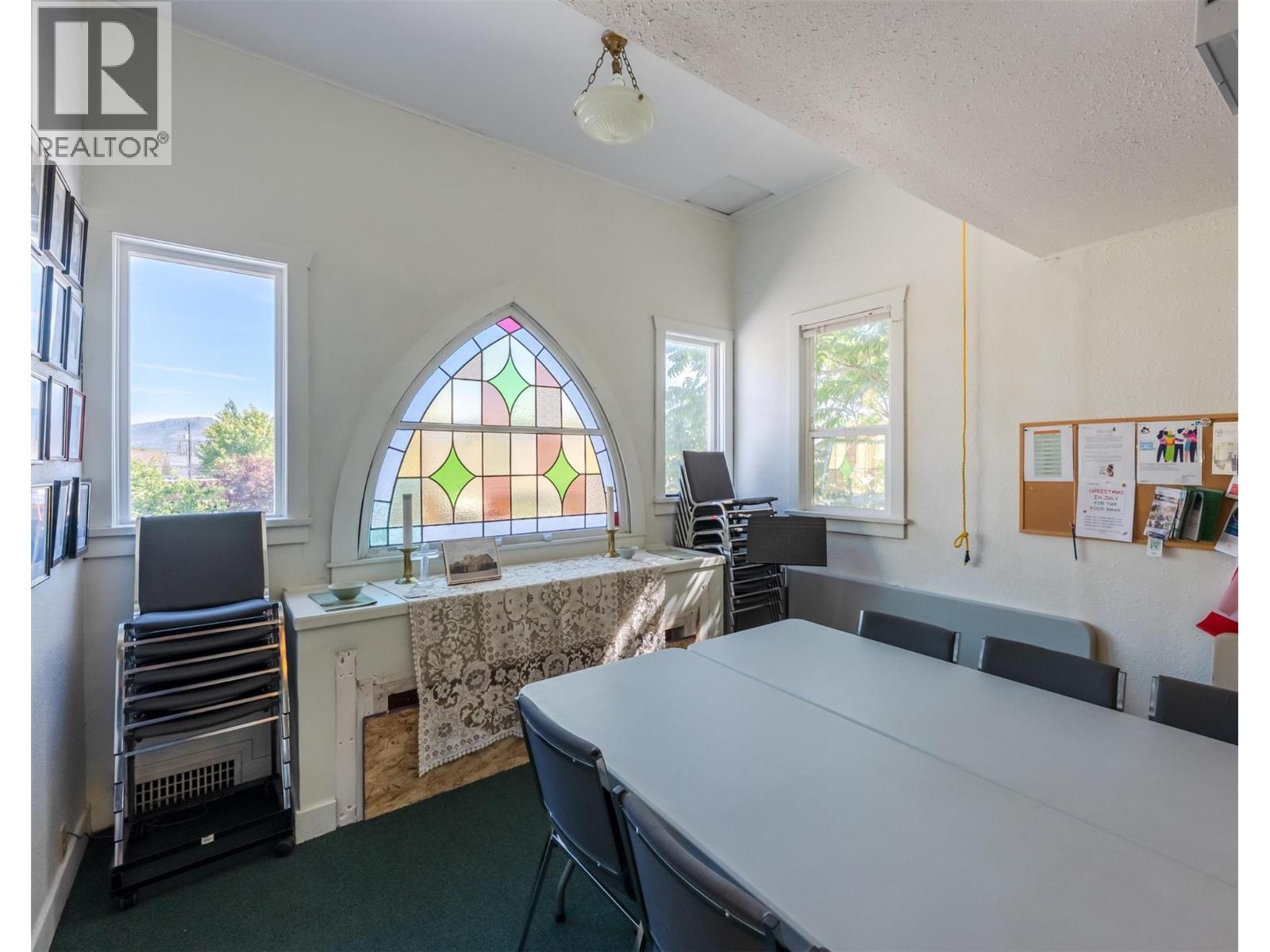 511 Church Avenue Property Photo 28