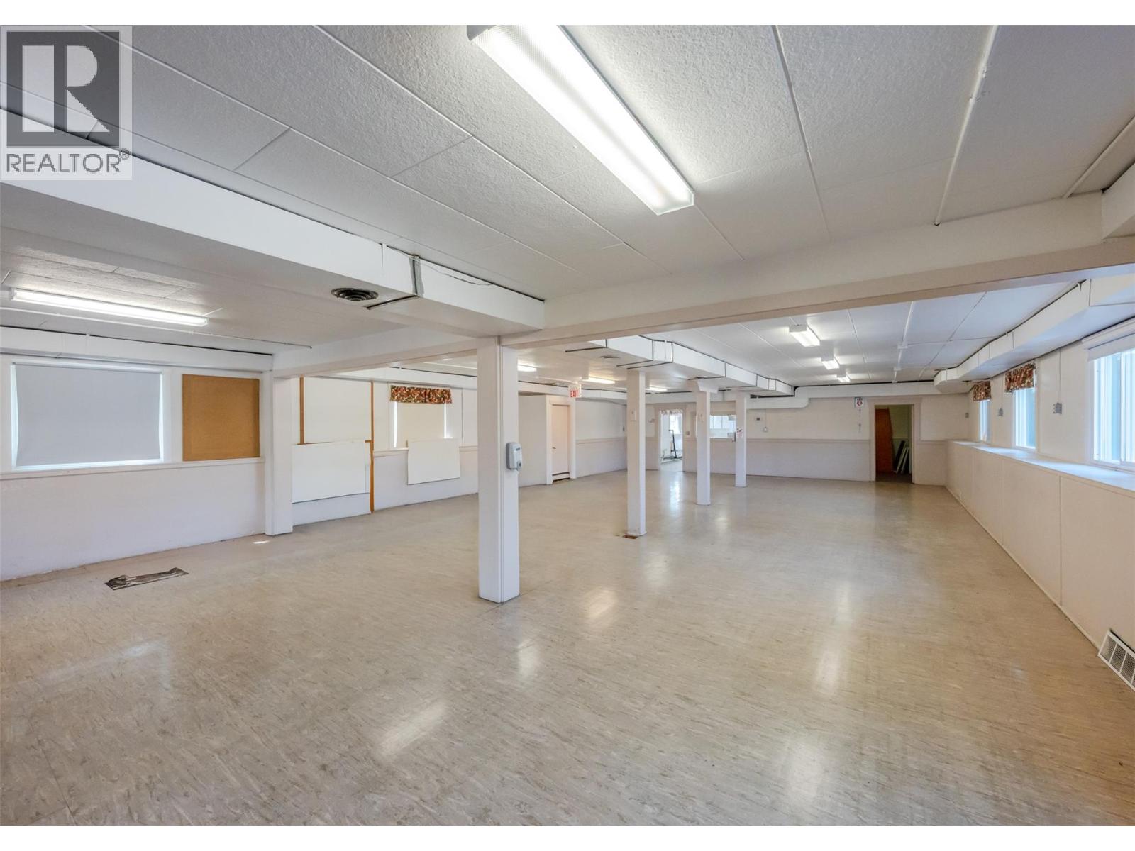 511 Church Avenue Property Photo 52