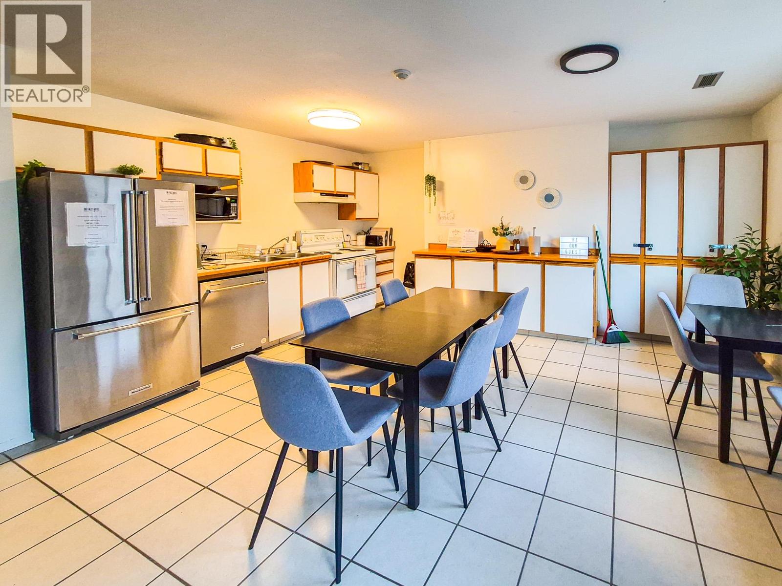 1045 Highway 97 Property Photo 5