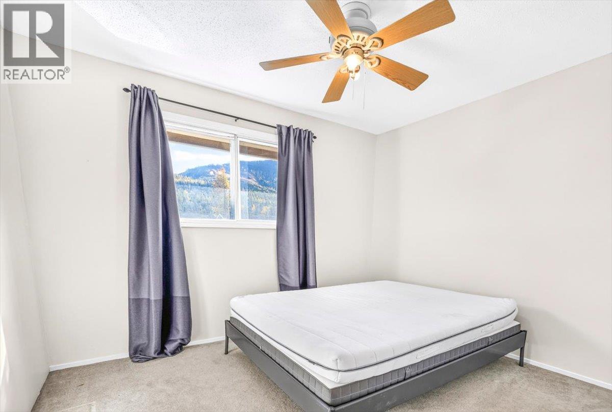 425b Mountain Ash Crescent Property Photo 27