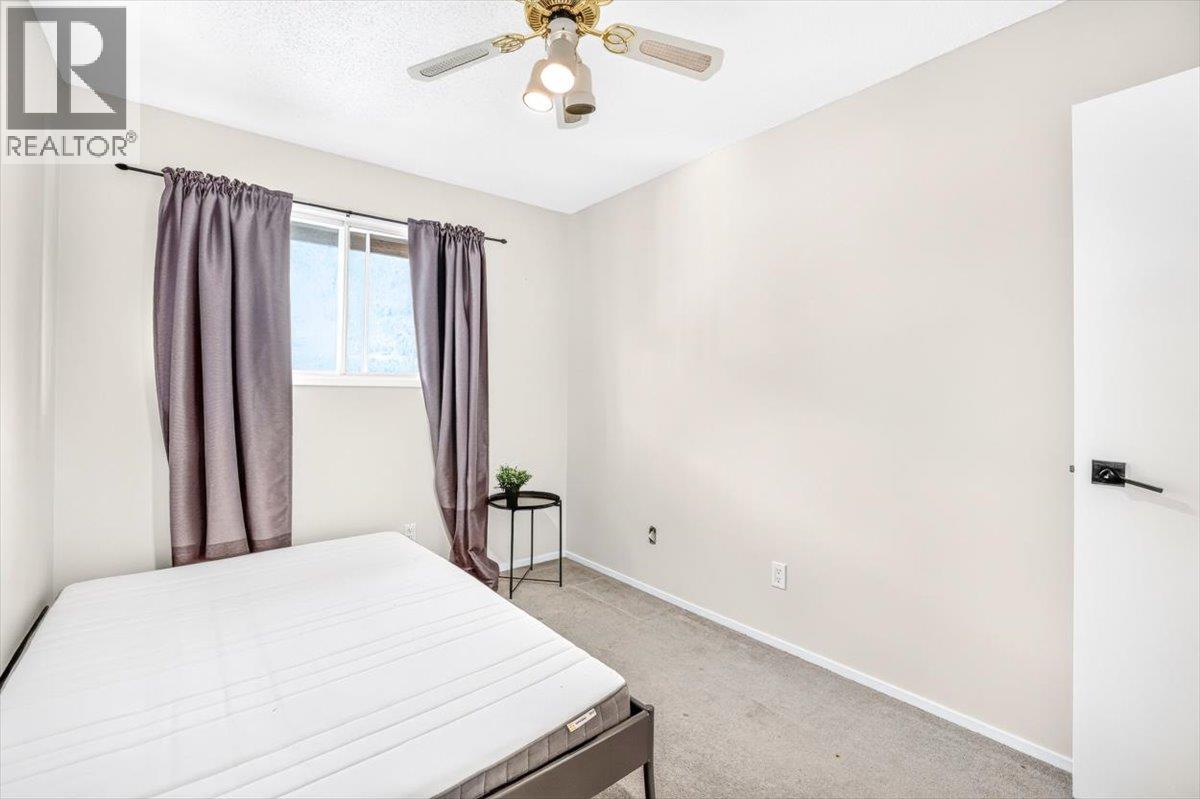 425b Mountain Ash Crescent Property Photo 31