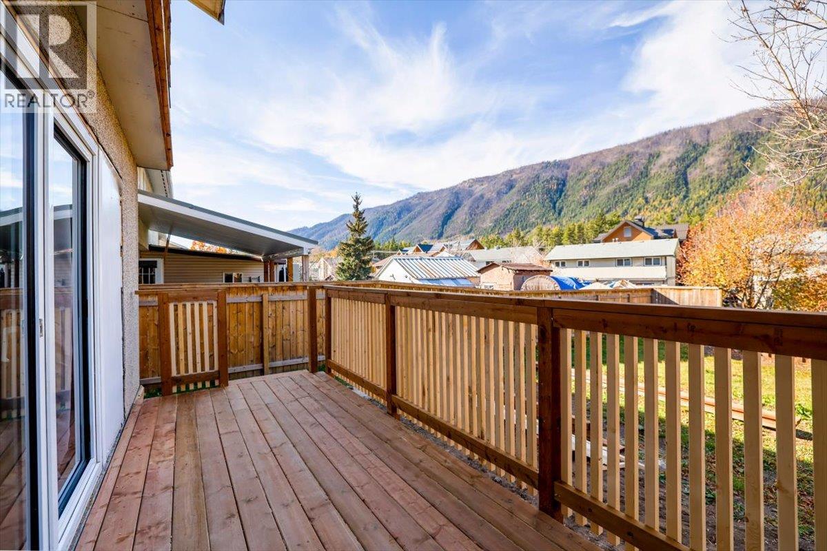 425b Mountain Ash Crescent Property Photo 44