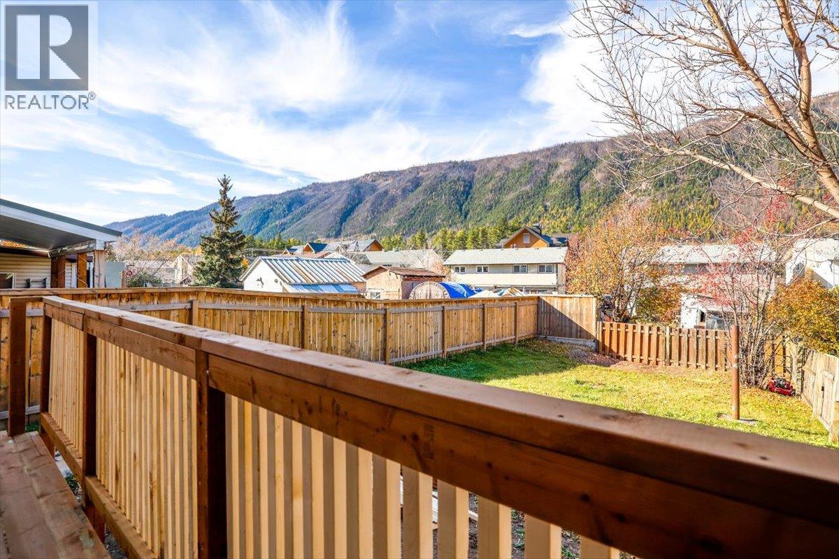 425b Mountain Ash Crescent Property Photo 45