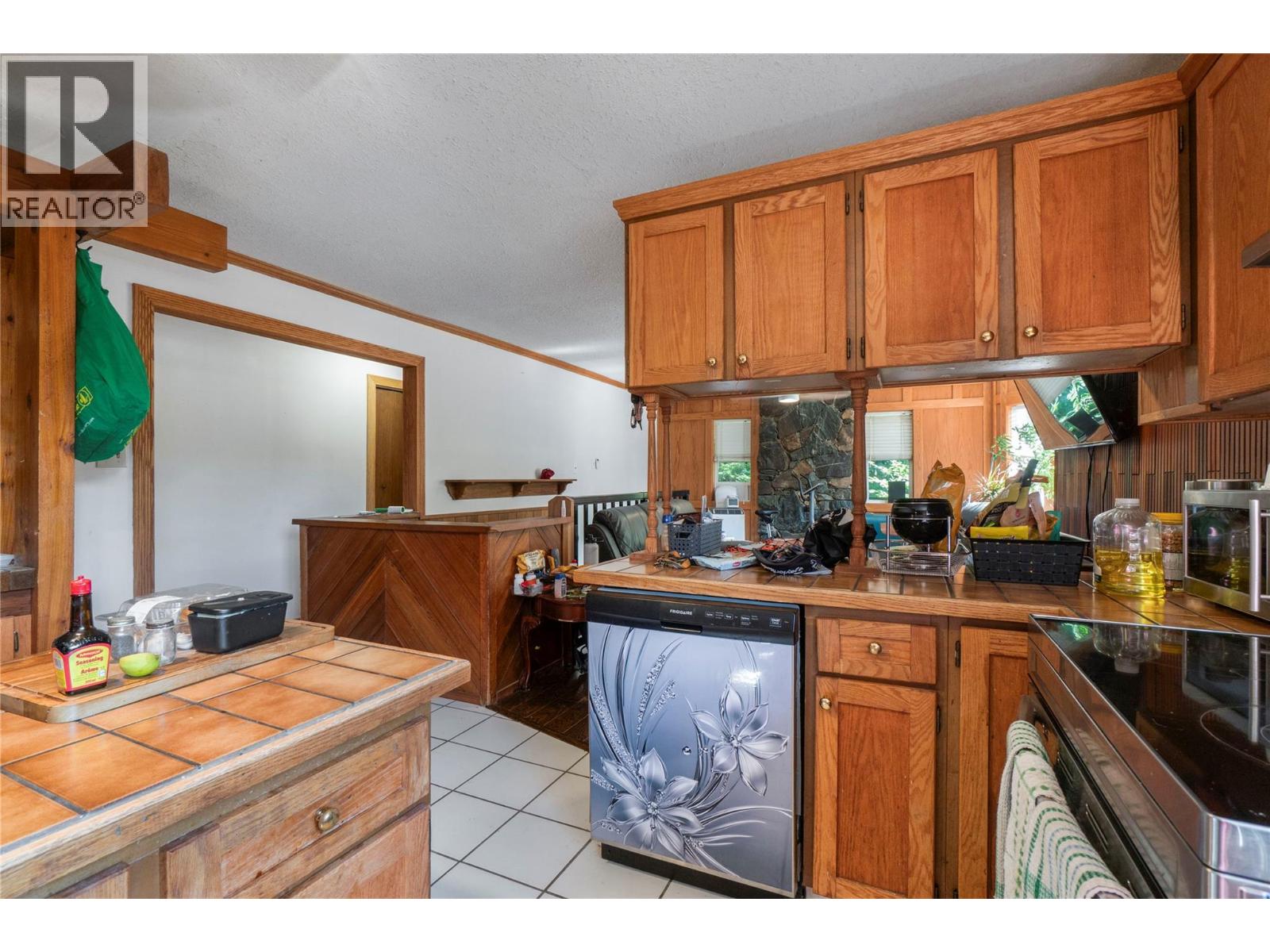 8749 Squilax-anglemont Road Property Photo 5
