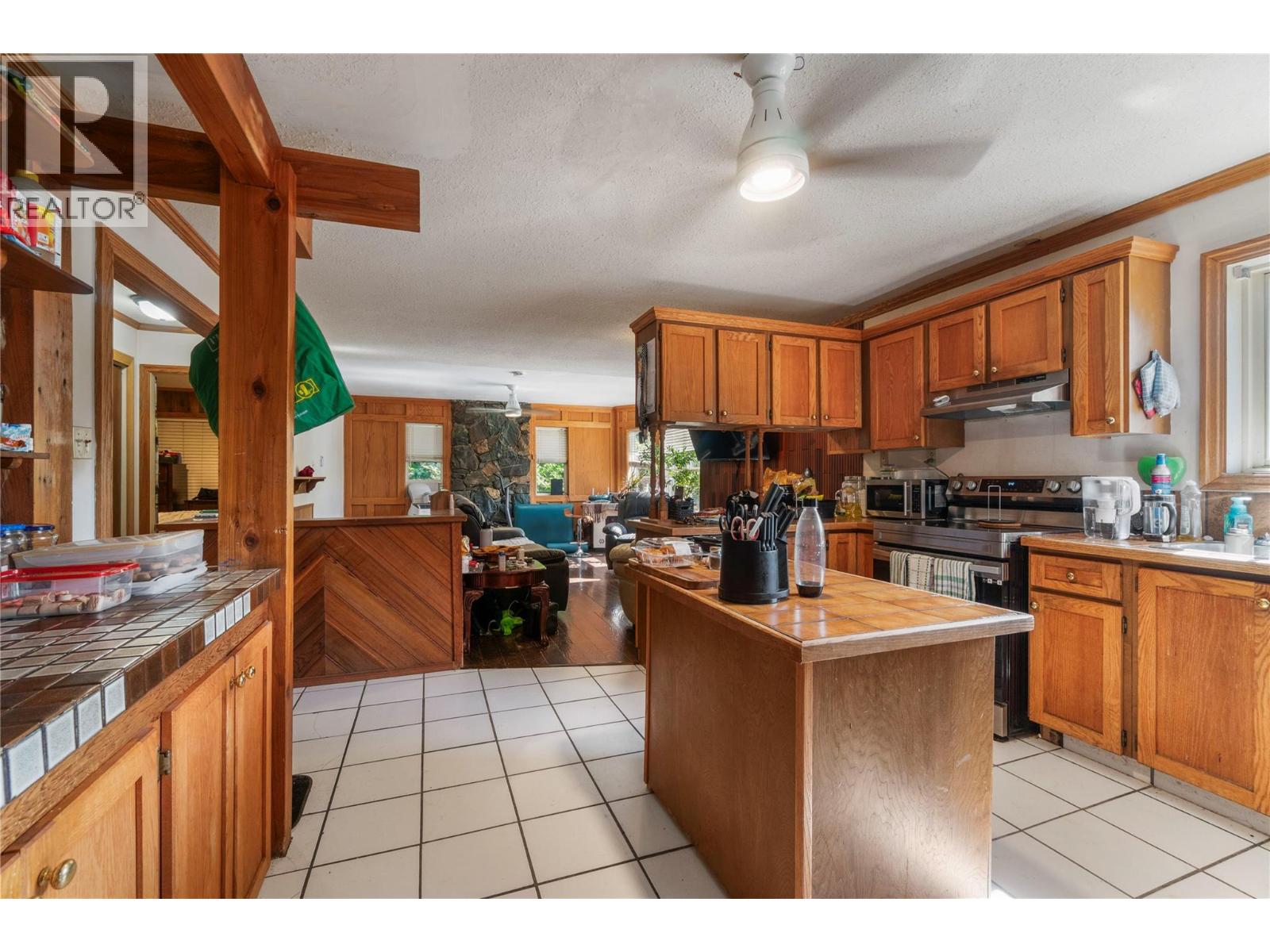 8749 Squilax-anglemont Road Property Photo 8
