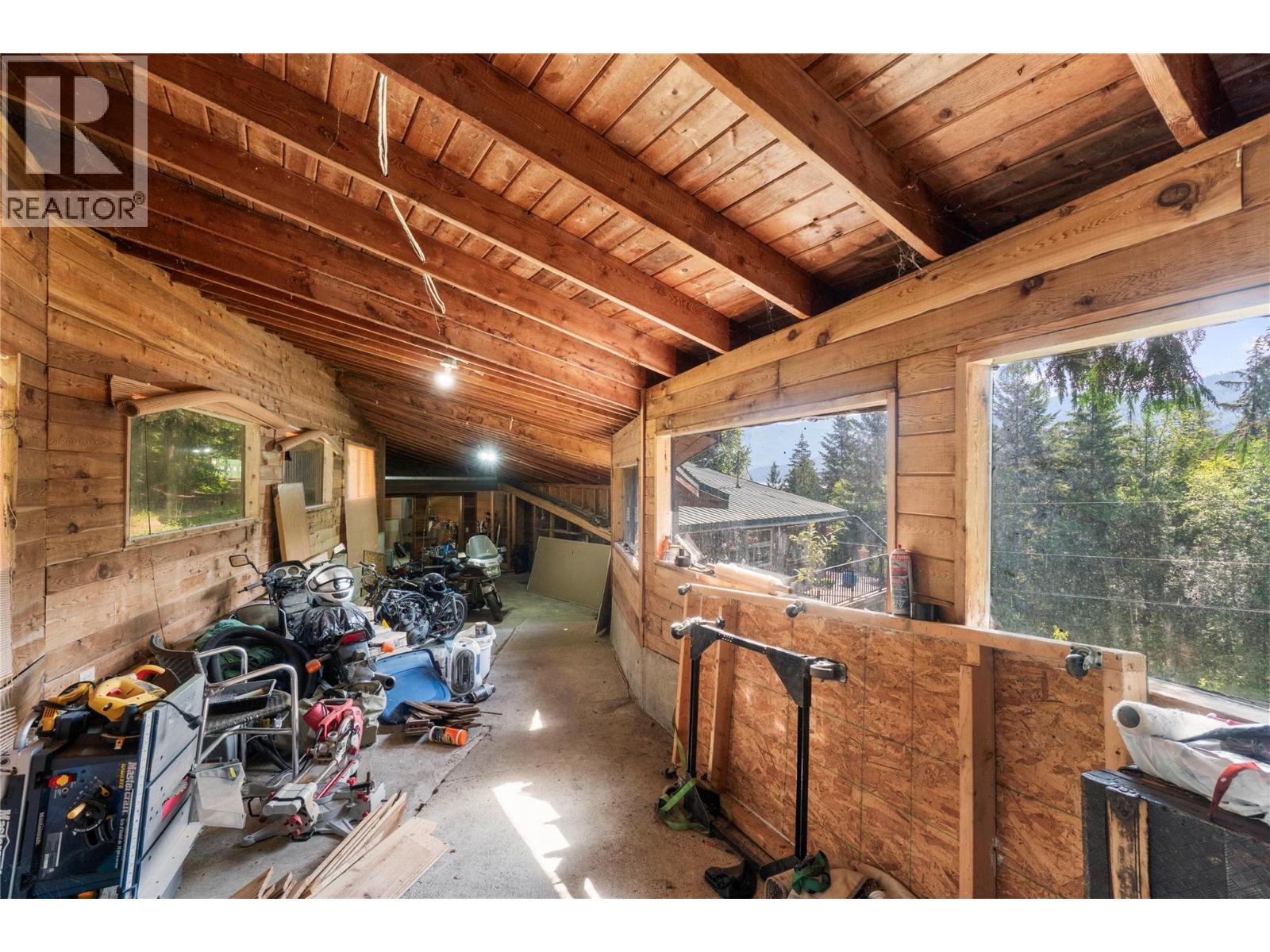 8749 Squilax-anglemont Road Property Photo 28