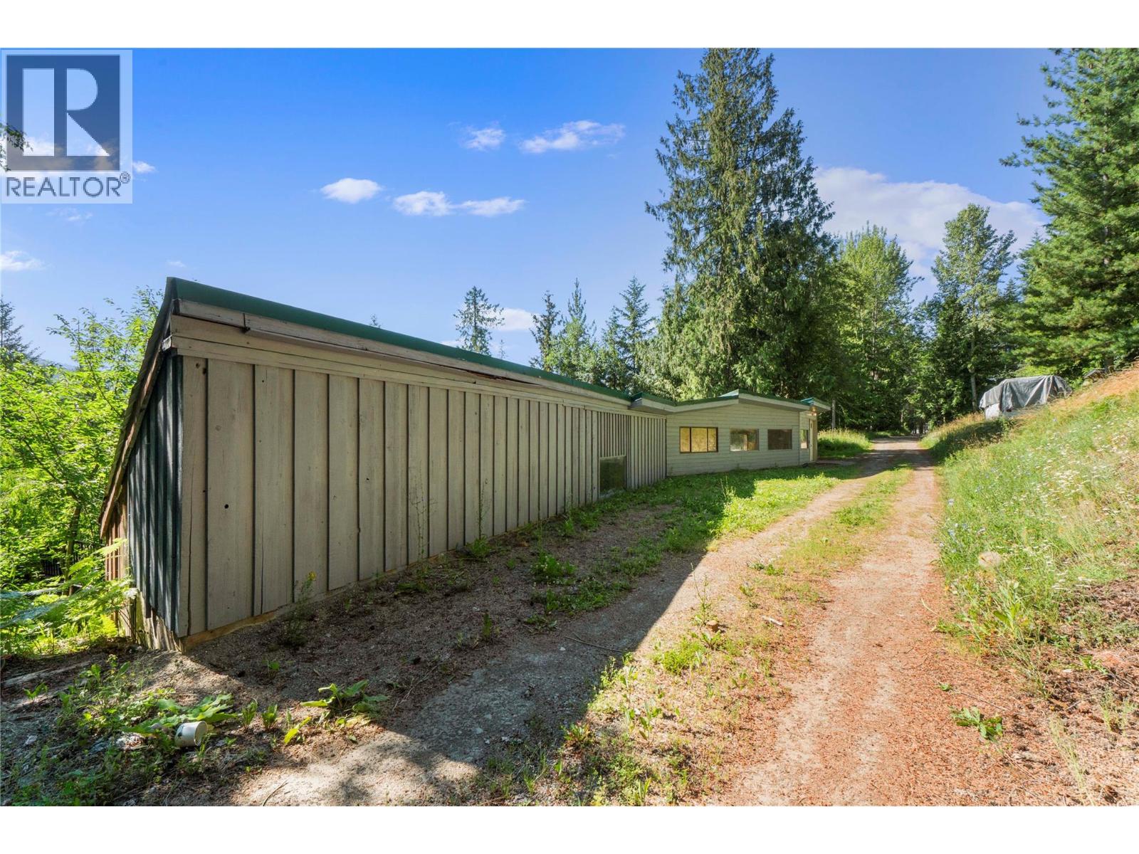 8749 Squilax-anglemont Road Property Photo 30
