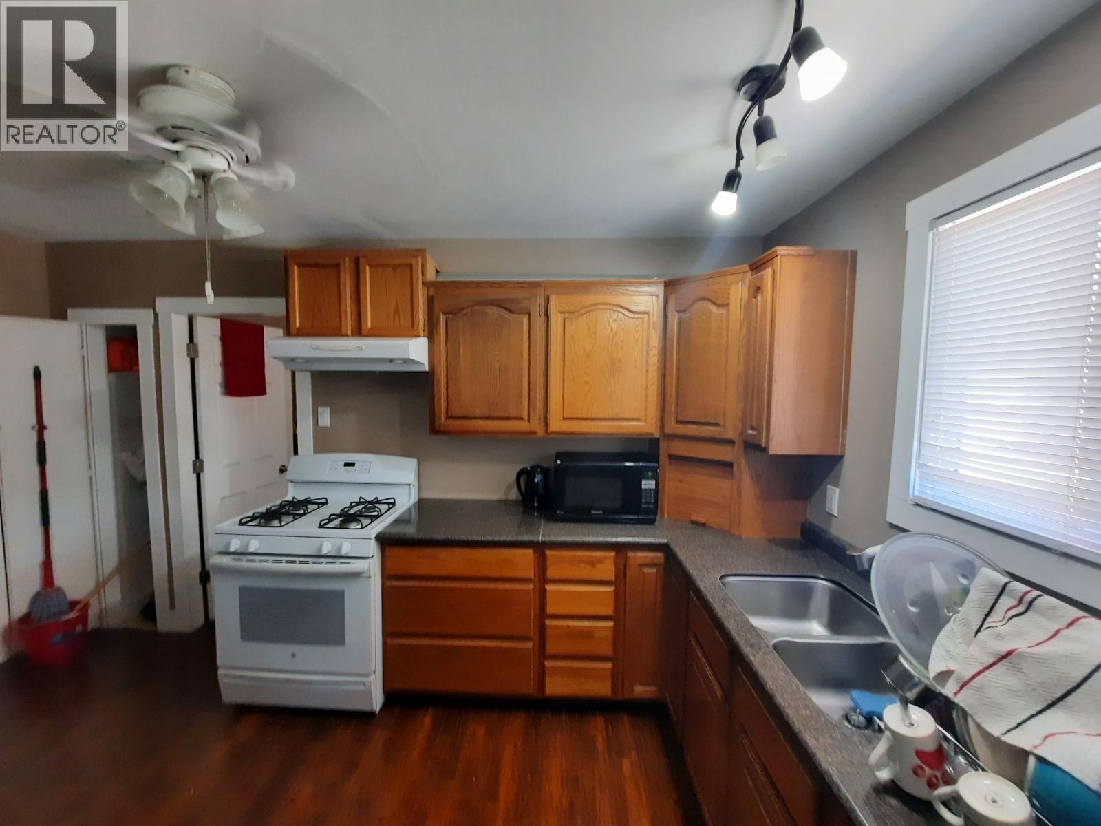 3601 31 Street Property Photo 32