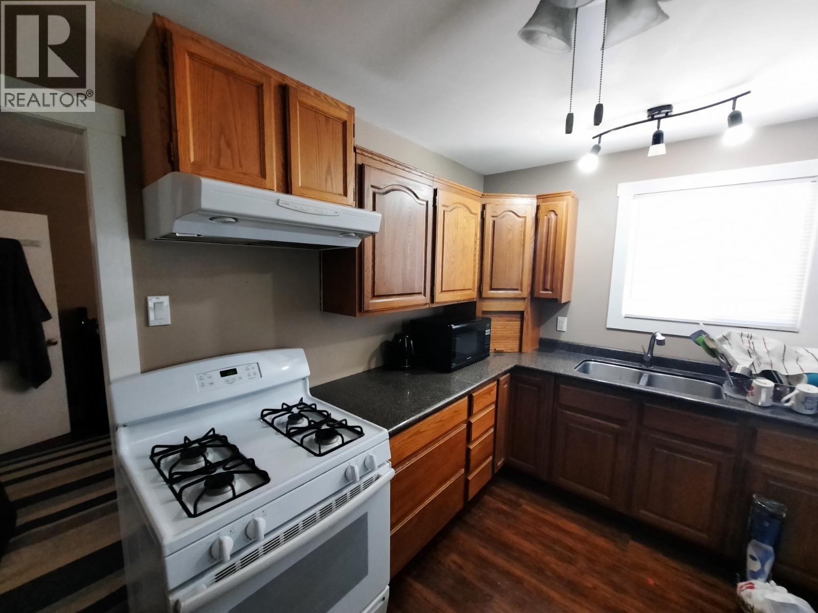 3601 31 Street Property Photo 33