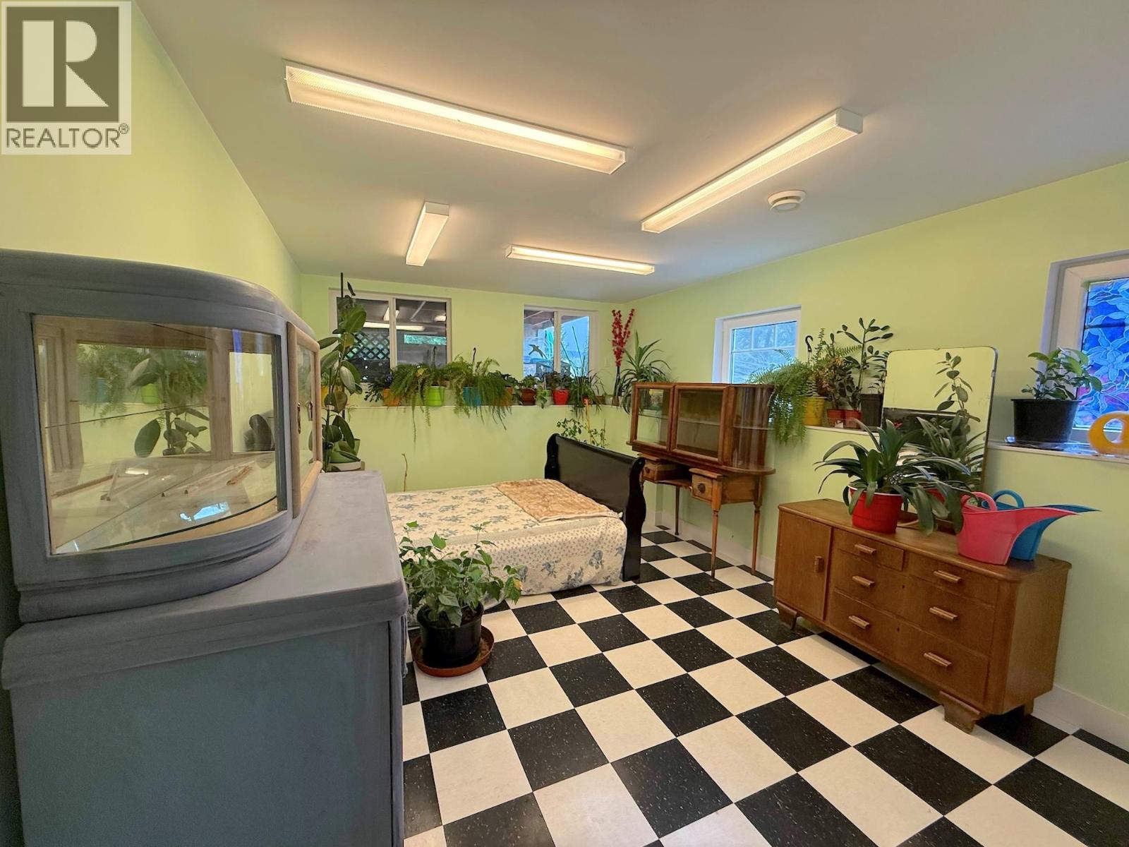 4240 Vancouver Avenue E Property Photo 15