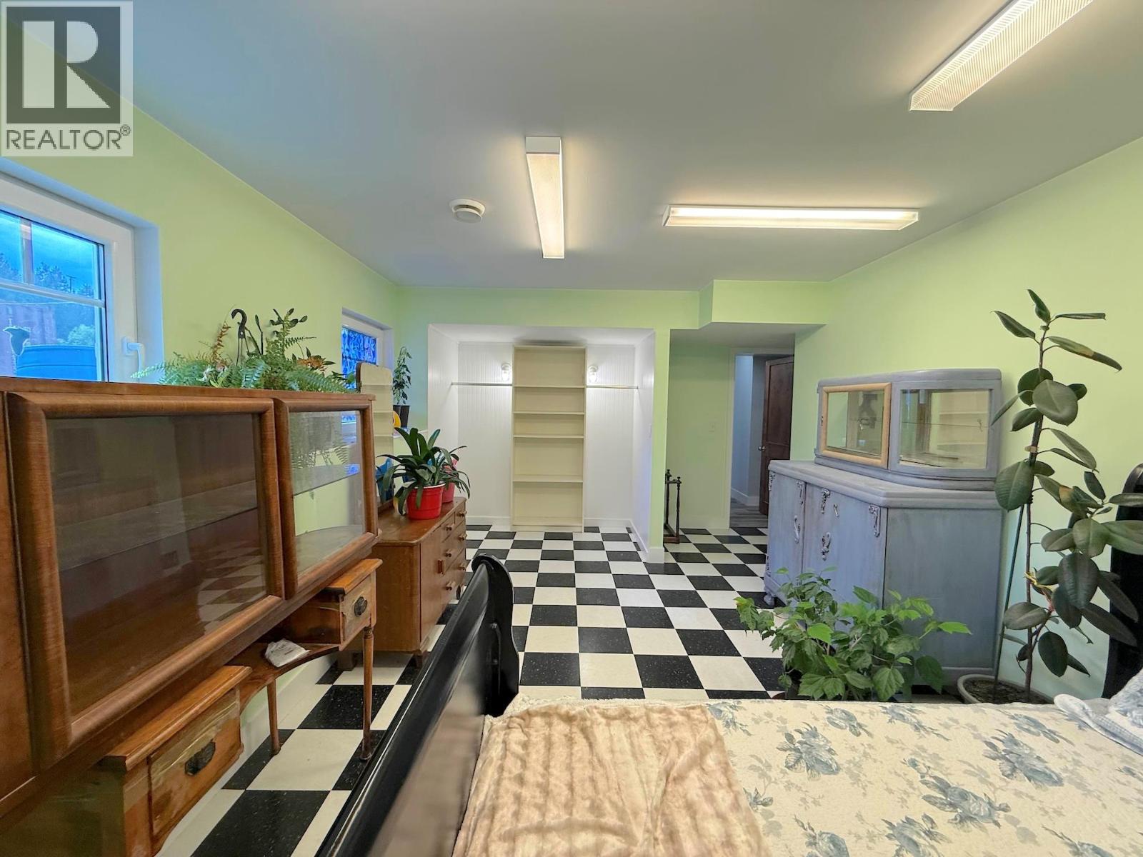 4240 Vancouver Avenue E Property Photo 16