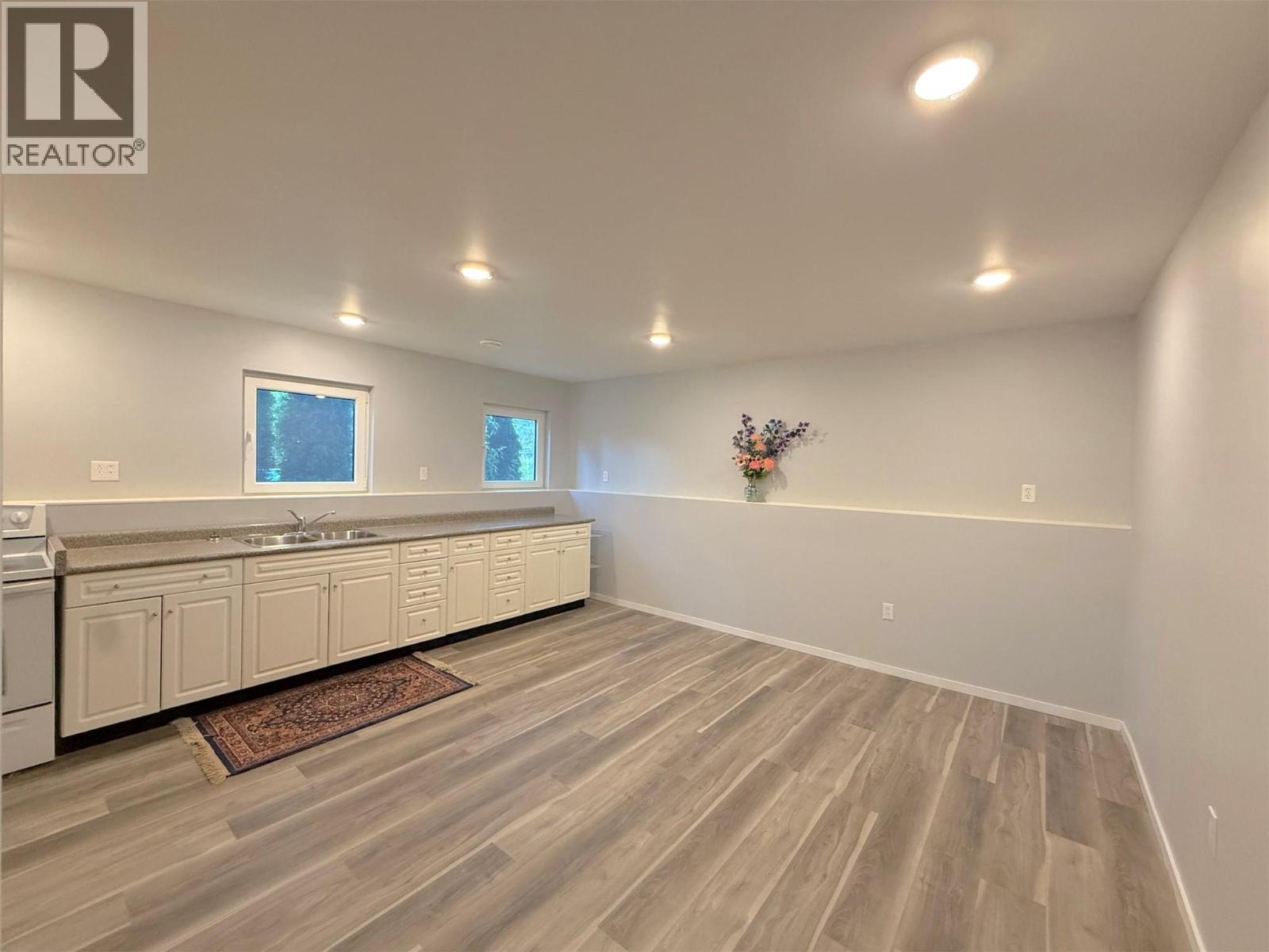 4240 Vancouver Avenue E Property Photo 19