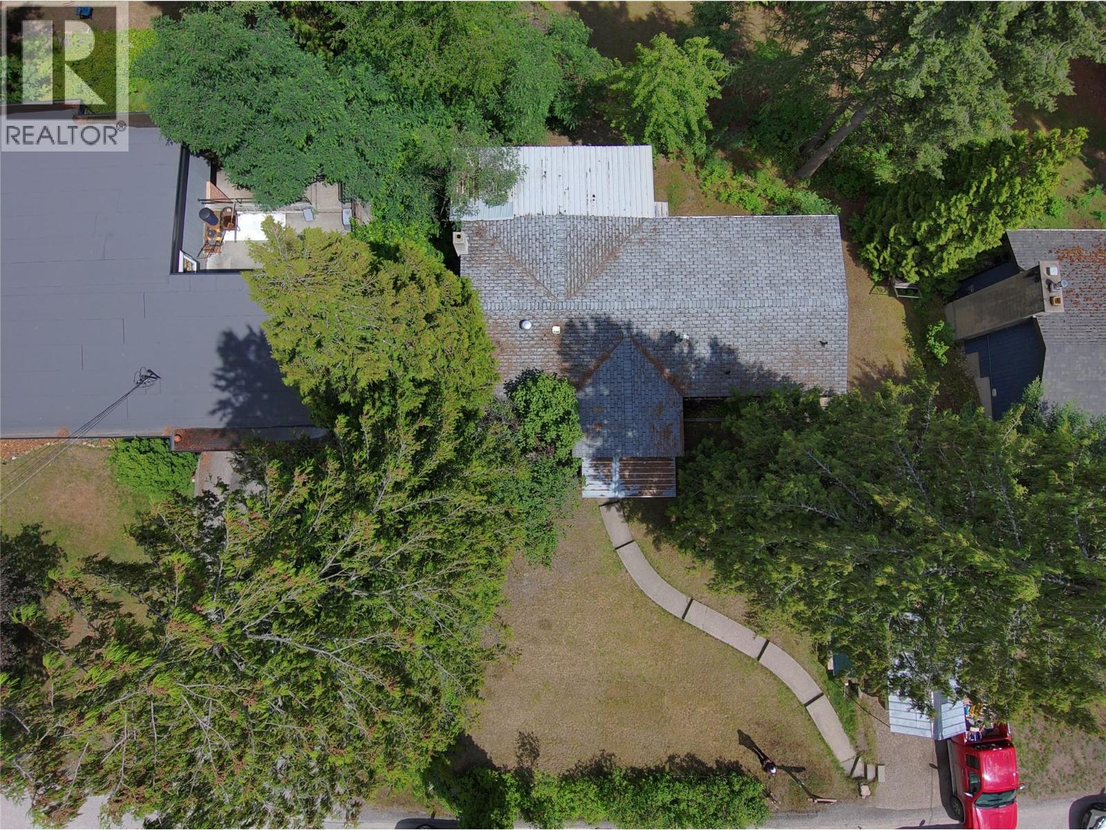 2186 Crestview Crescent Property Photo 3