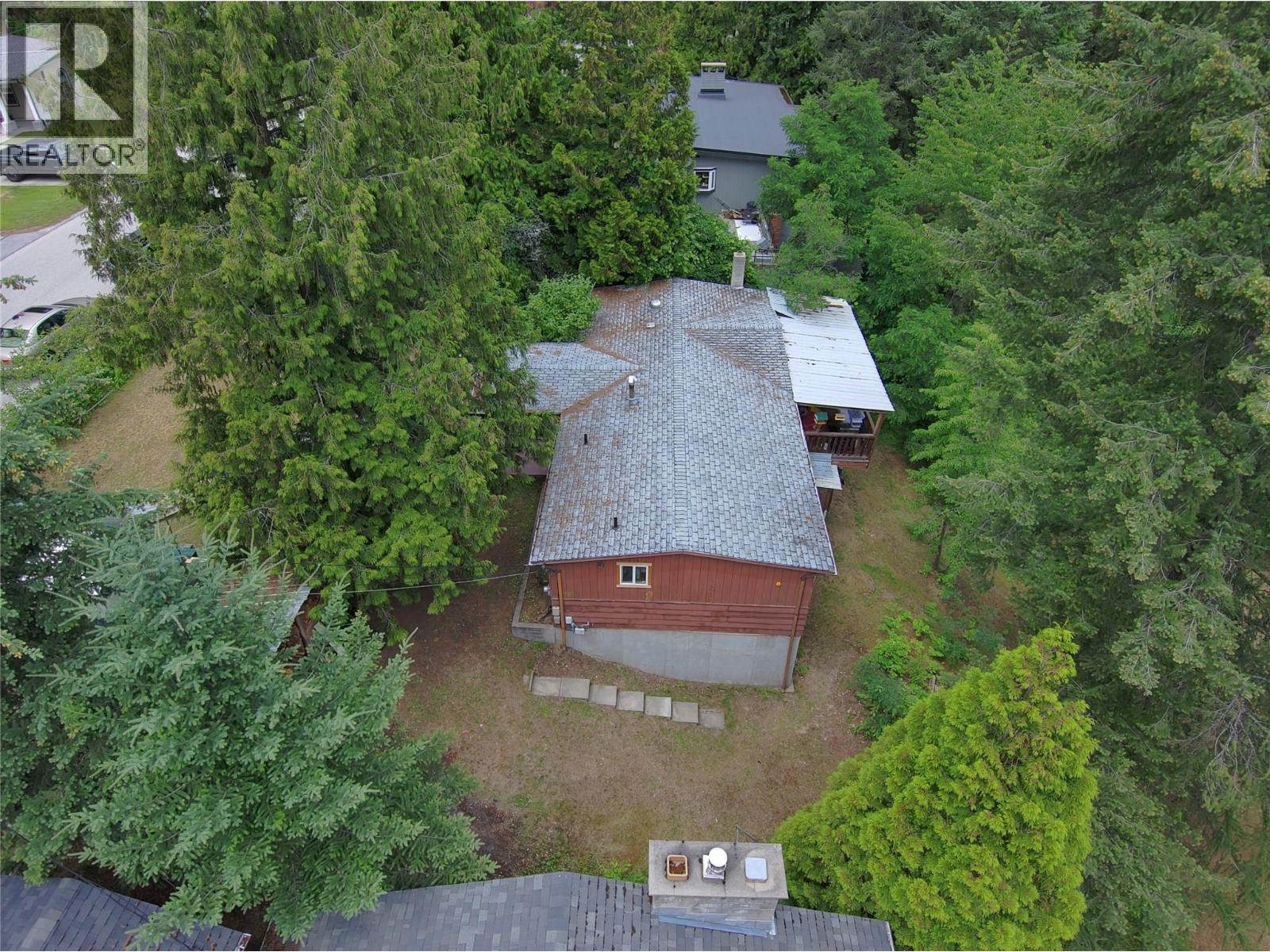 2186 Crestview Crescent Property Photo 6