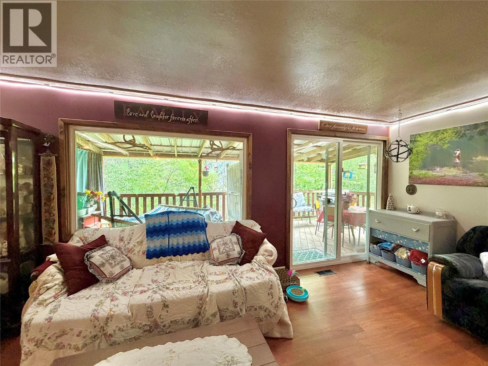 2186 Crestview Crescent Property Photo 44