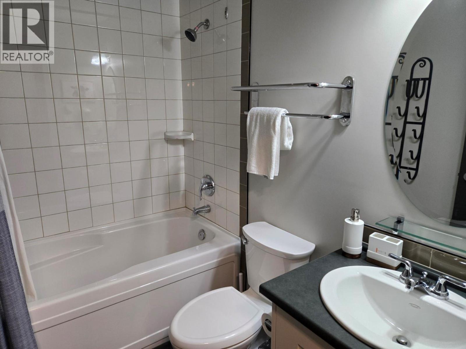 2064 Summit Drive Unit# 109 Property Photo 6