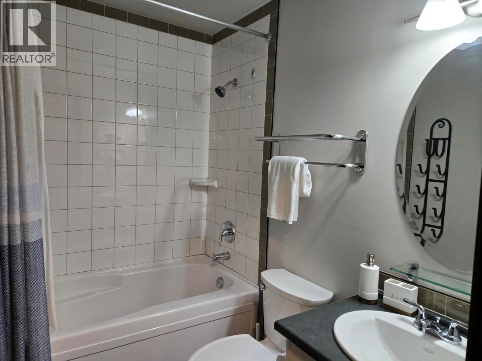 2064 Summit Drive Unit# 109 Property Photo 7