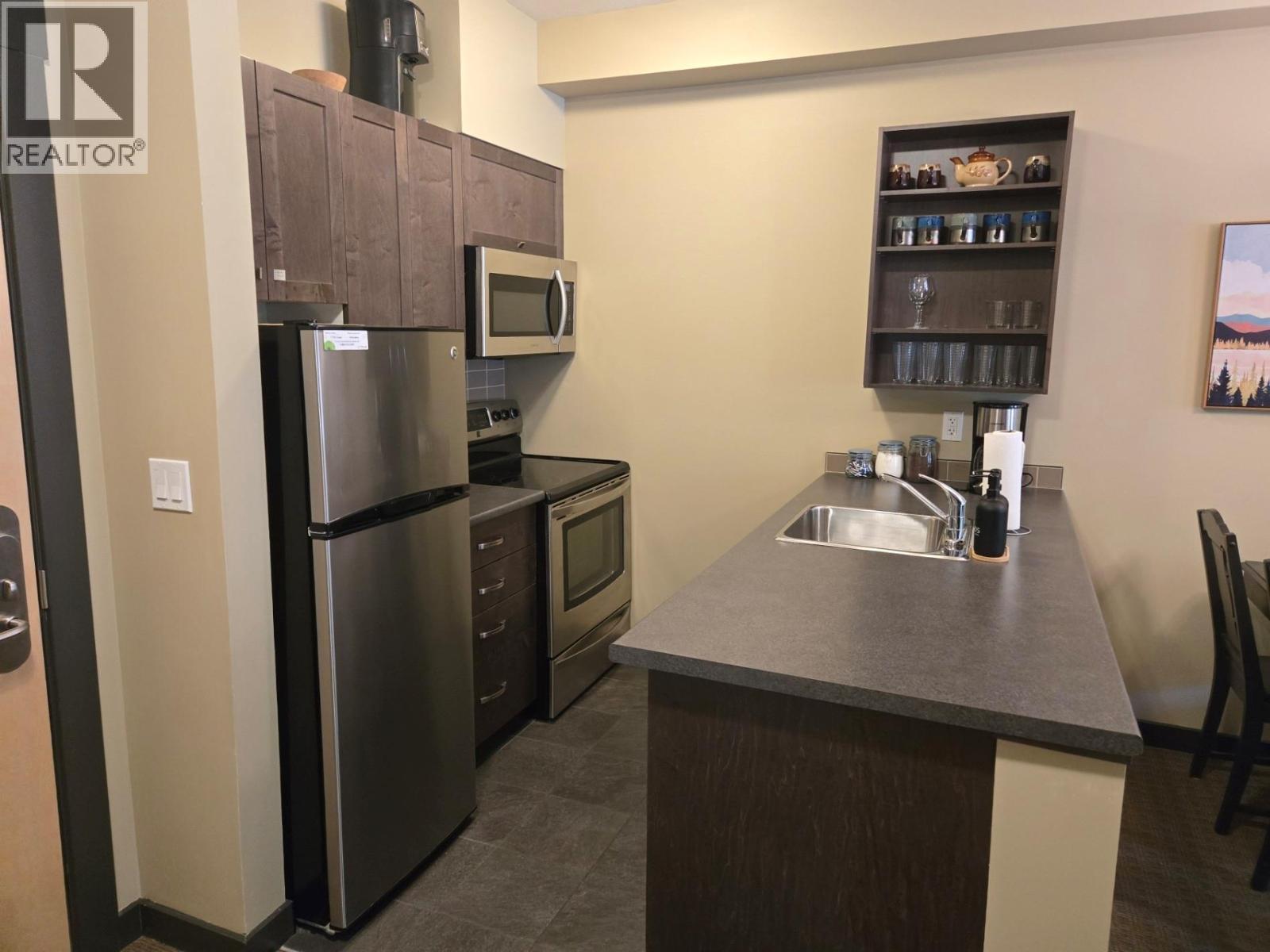 2064 Summit Drive Unit# 109 Property Photo 8