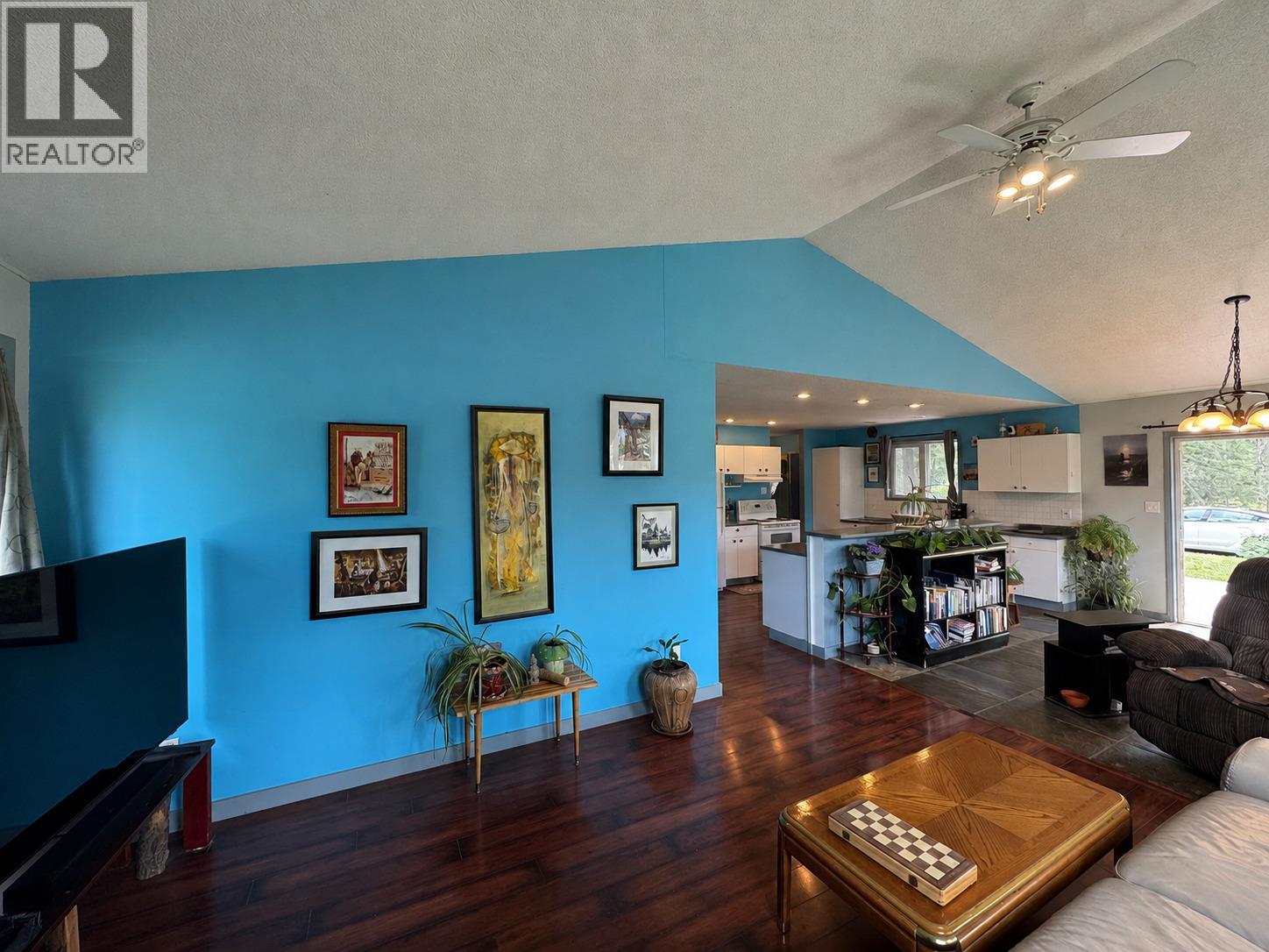 4949 Luxor Creek Road Property Photo 3