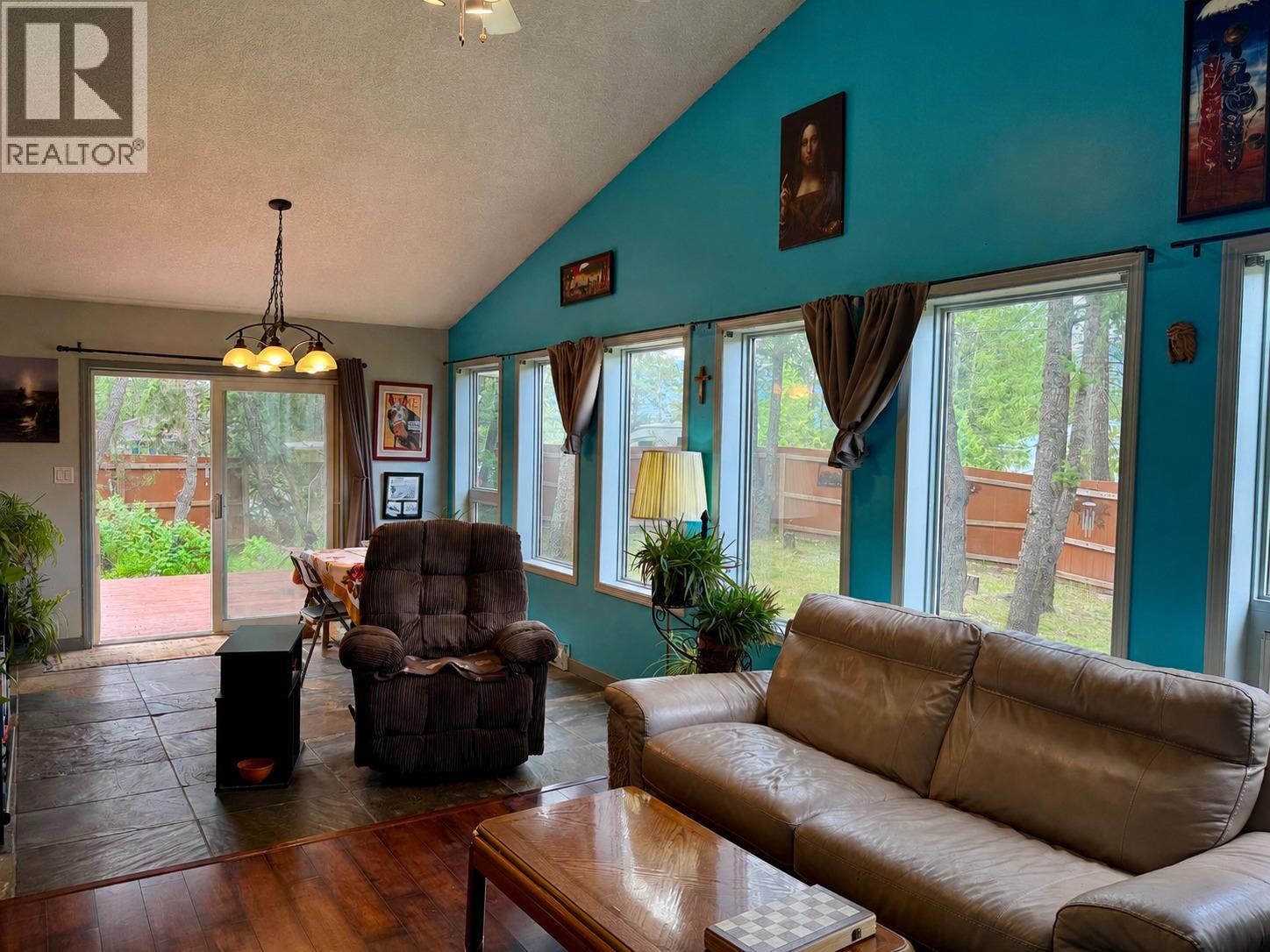 4949 Luxor Creek Road Property Photo 4