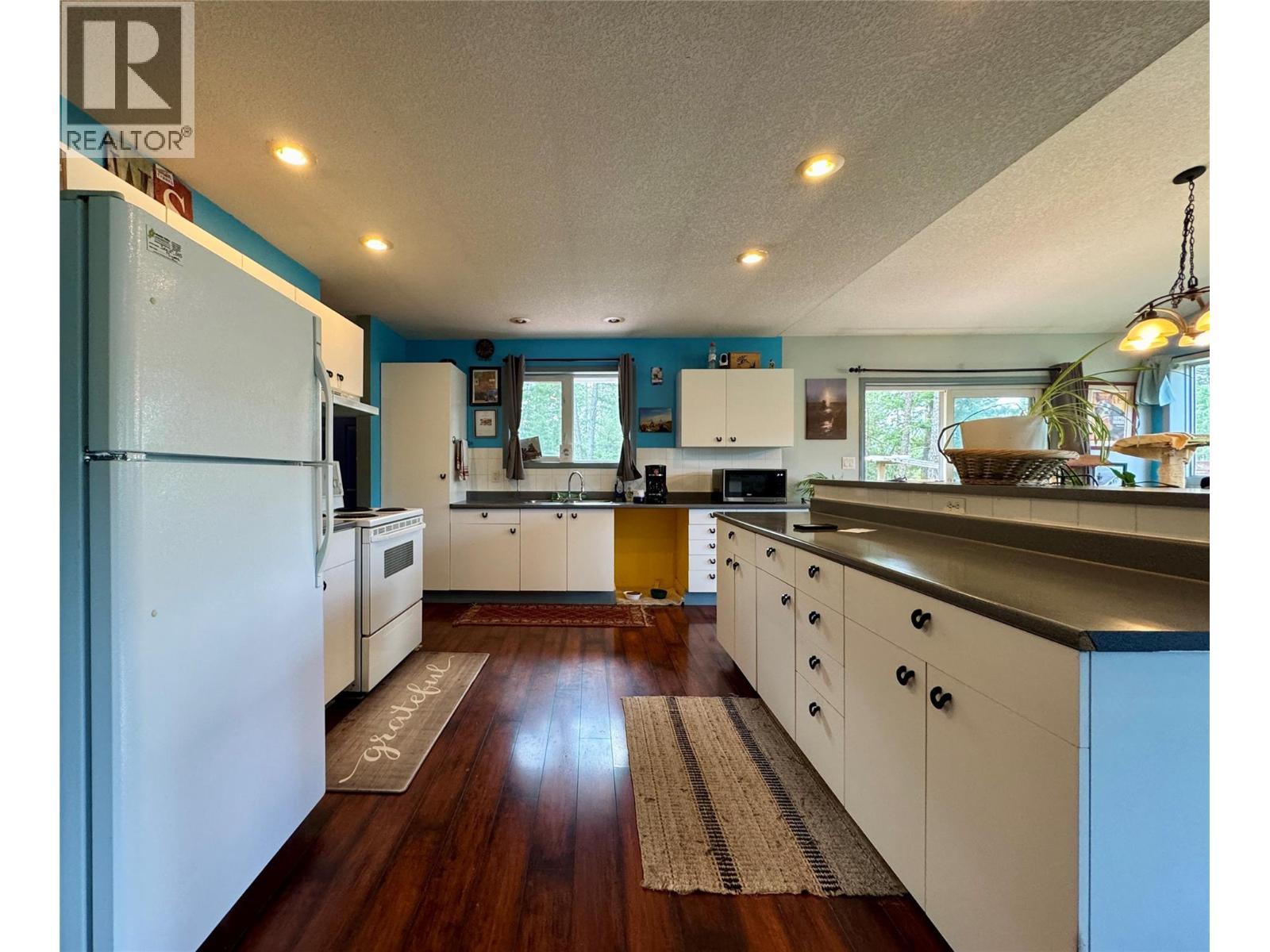 4949 Luxor Creek Road Property Photo 7