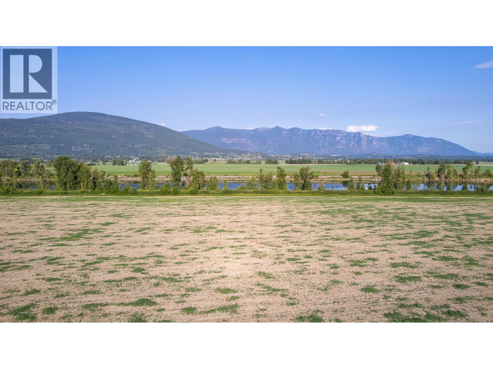 1680 Nicks Island N Road Property Photo 2