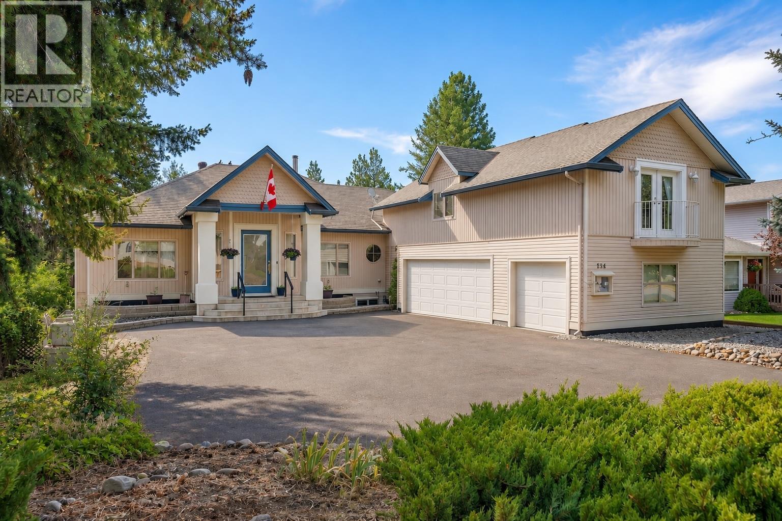 134 Deerview Crescent Property Photo 1