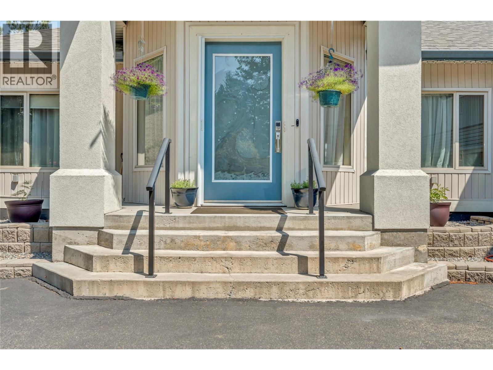 134 Deerview Crescent Property Photo 3