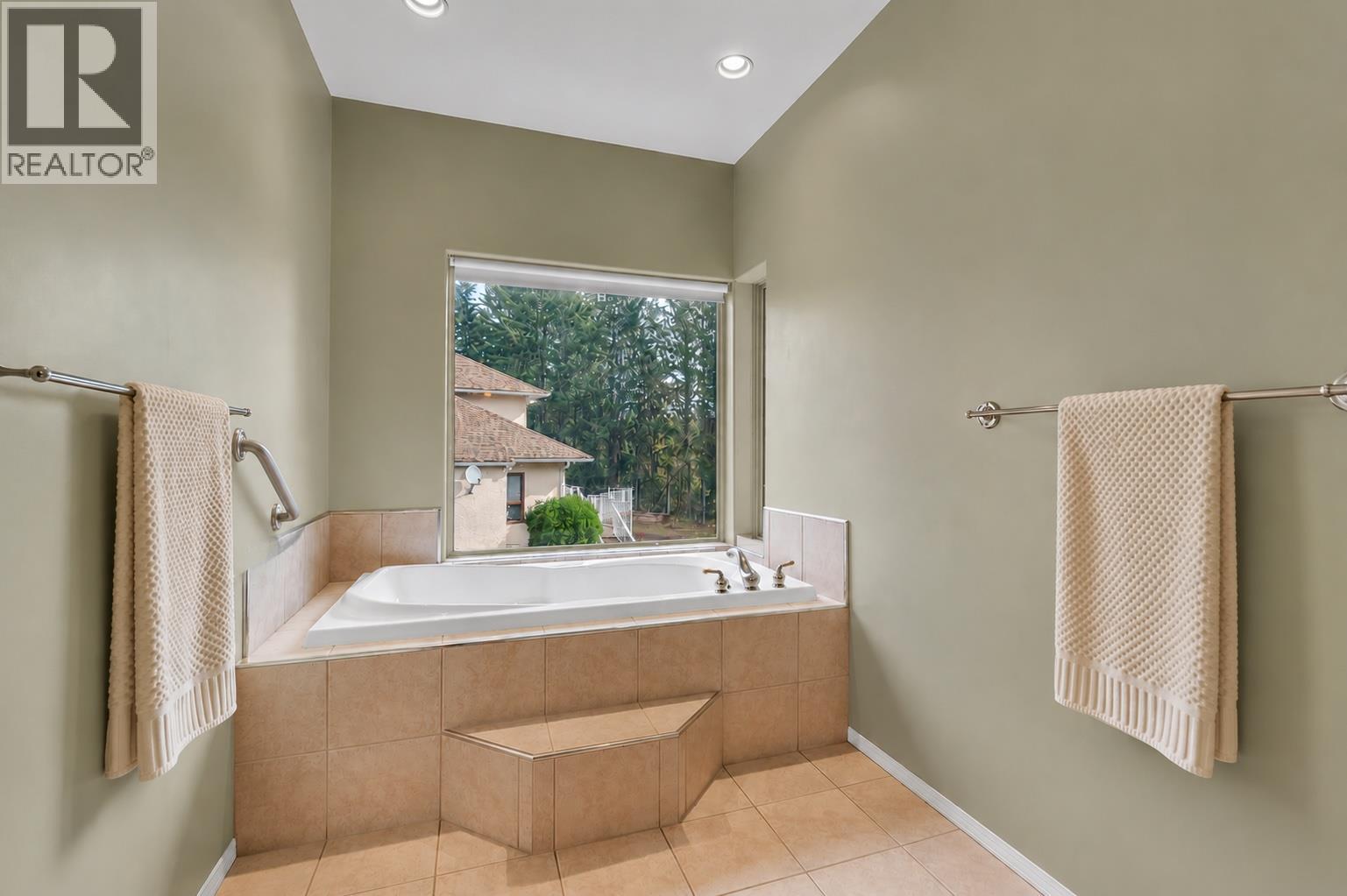 134 Deerview Crescent Property Photo 13