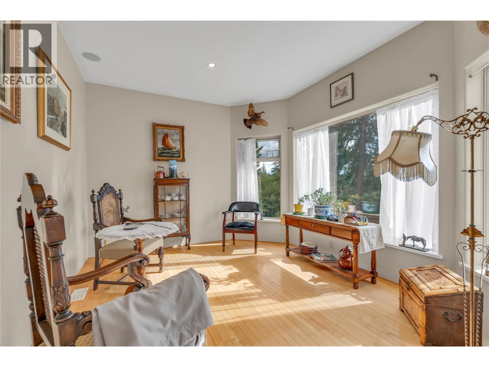134 Deerview Crescent Property Photo 17