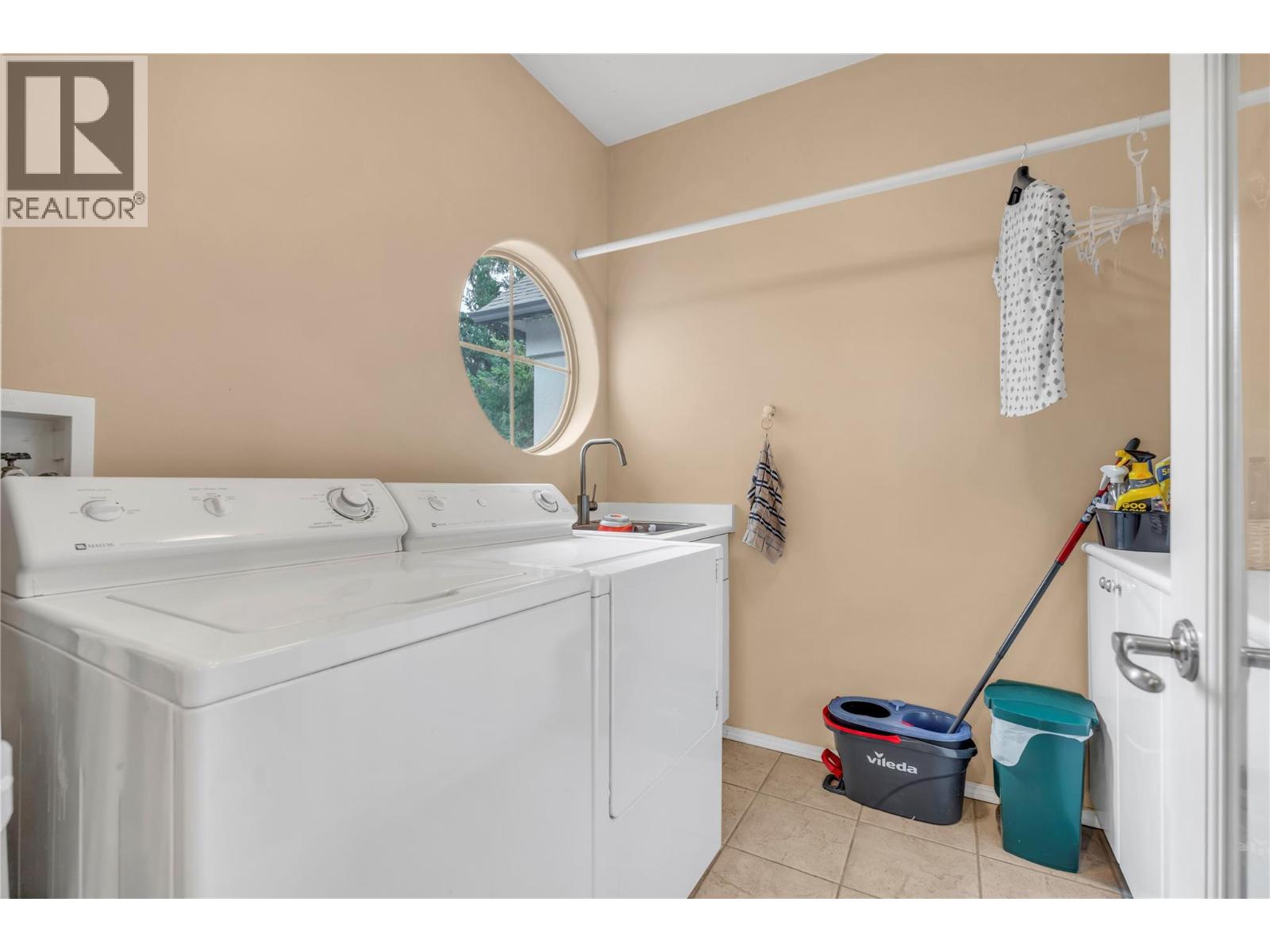 134 Deerview Crescent Property Photo 31