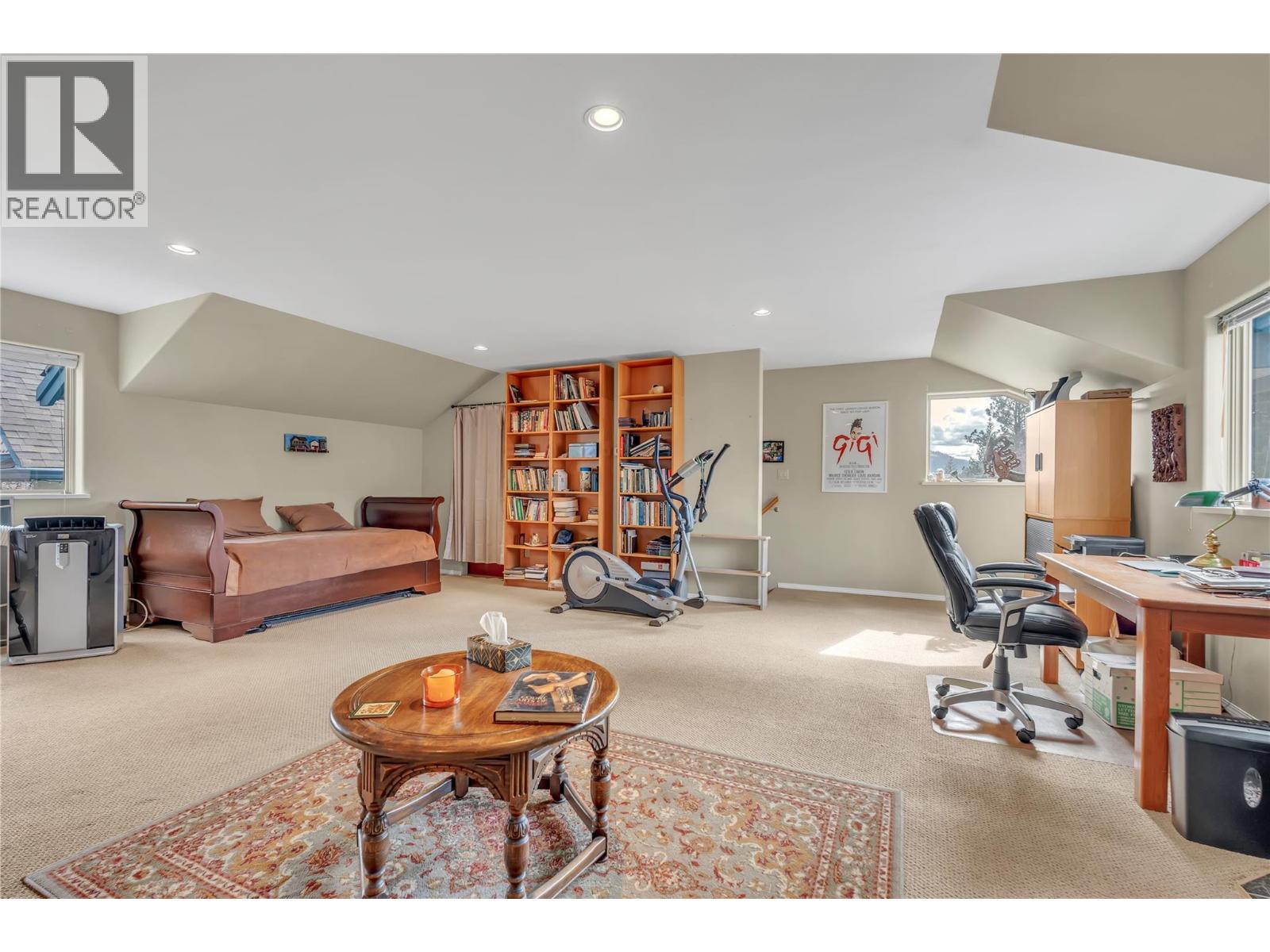 134 Deerview Crescent Property Photo 33