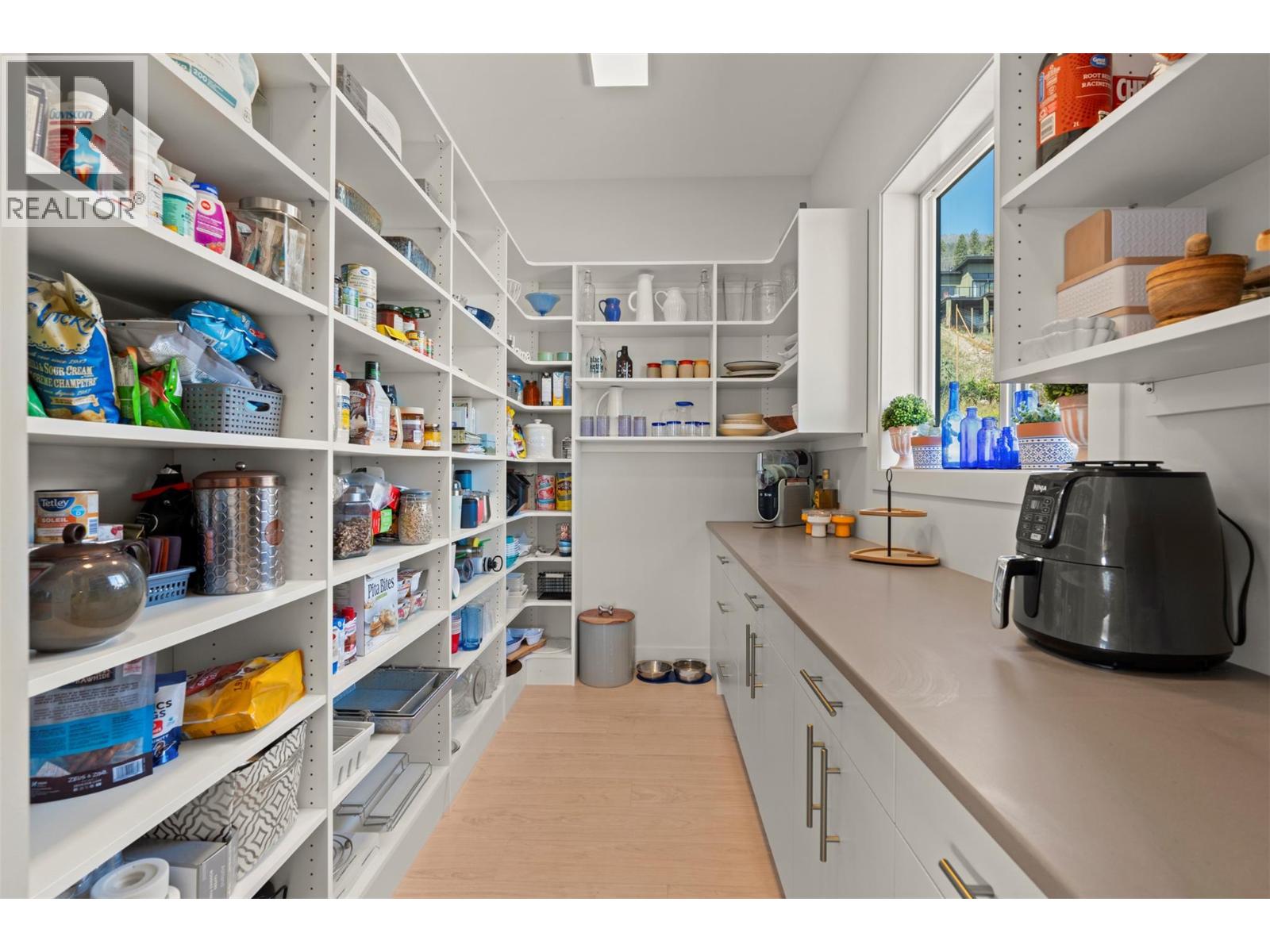 8 Kenyon Road Property Photo 20