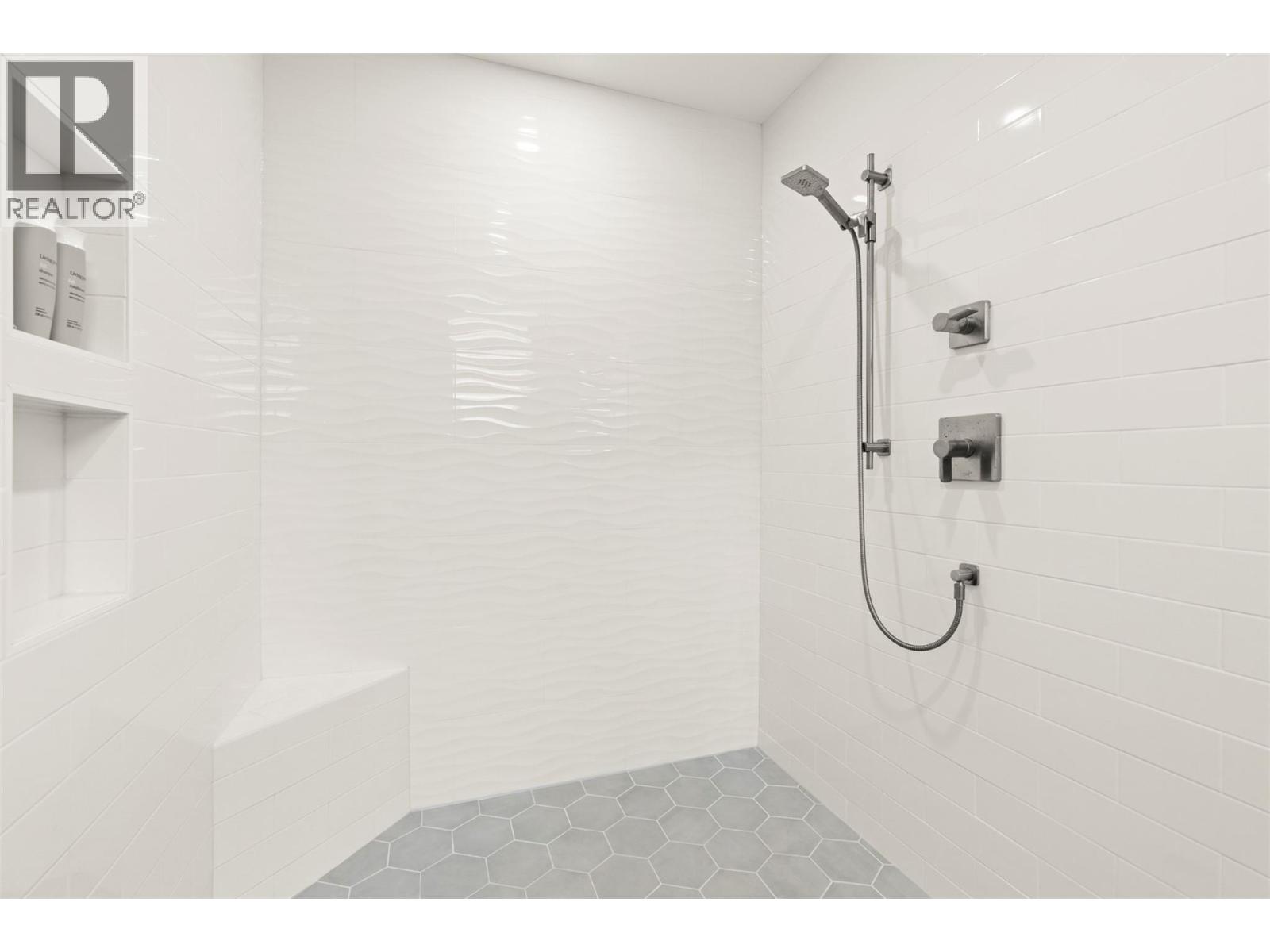 8 Kenyon Road Property Photo 40