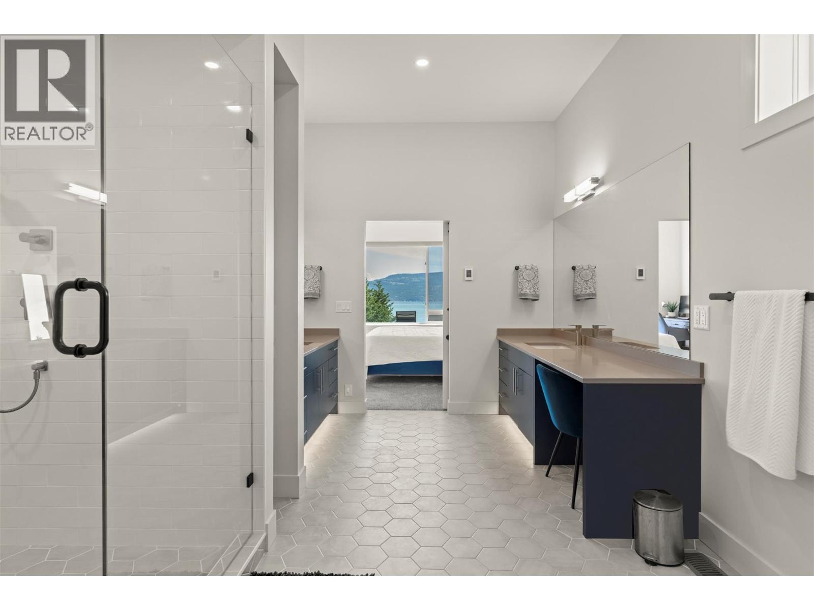 8 Kenyon Road Property Photo 42