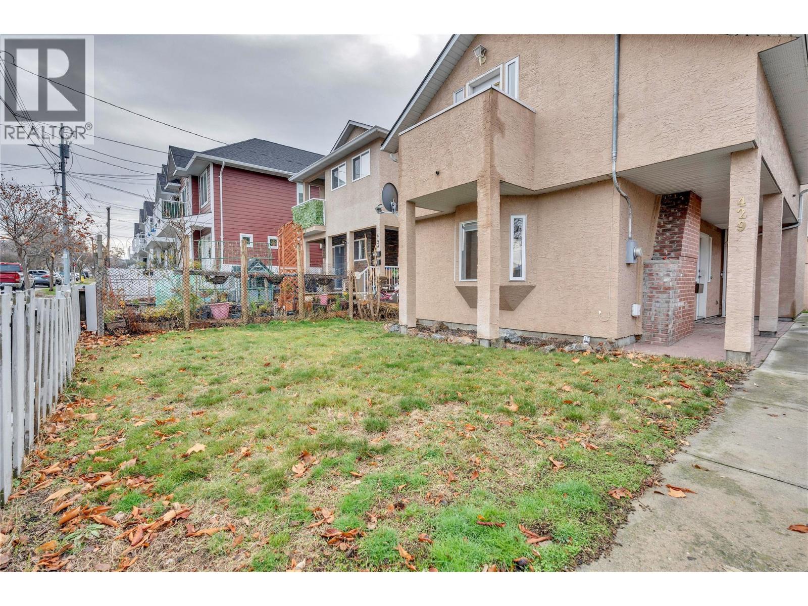 429 Braid St Property Photo 31